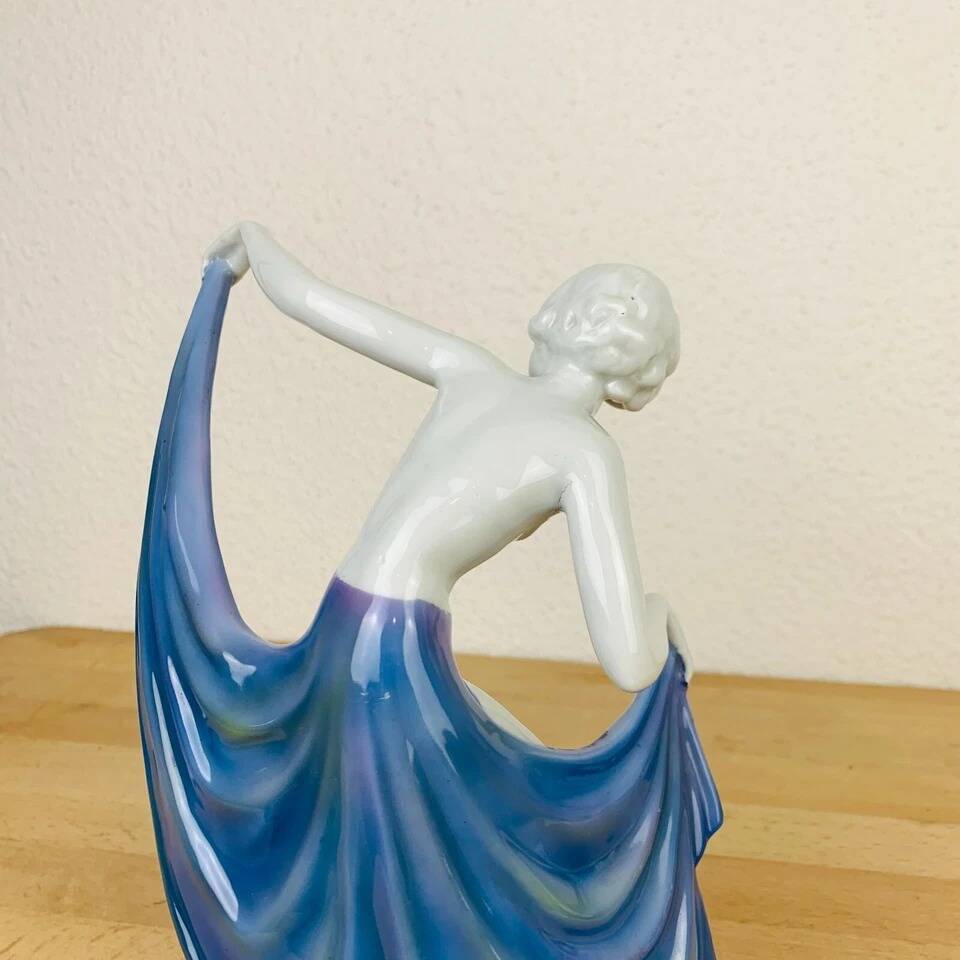 Art Deco dancer sculpture by Fasold & Stauch, German porcelain.