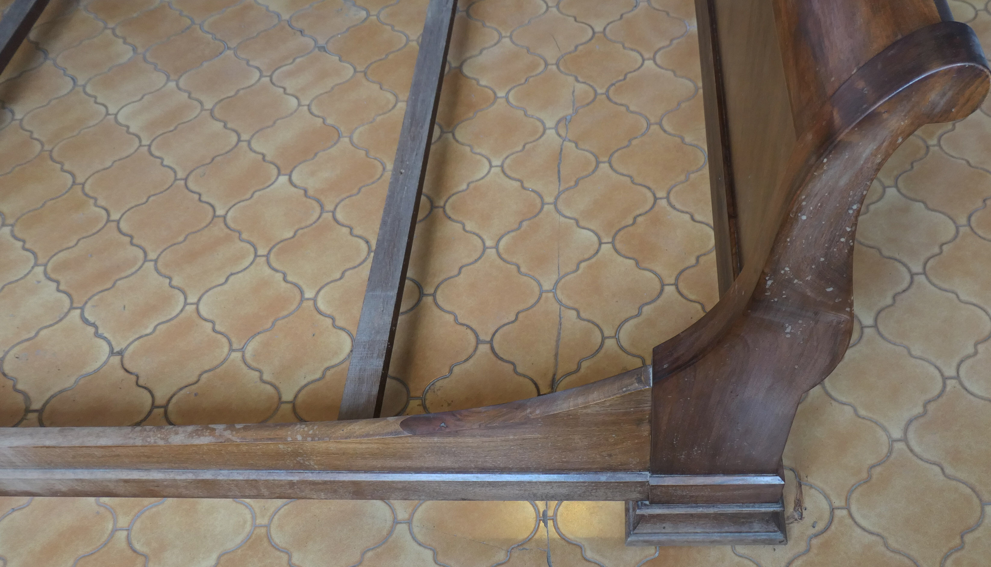 Bed 140 x 190 solid wood