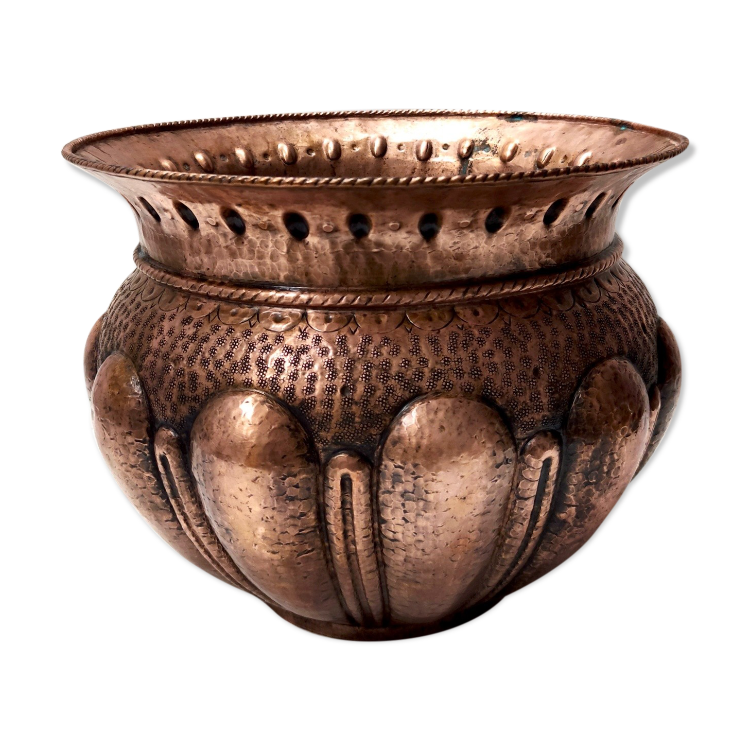 Vintage round embossed copper cachepot / vase by egidio casagrande, italy
