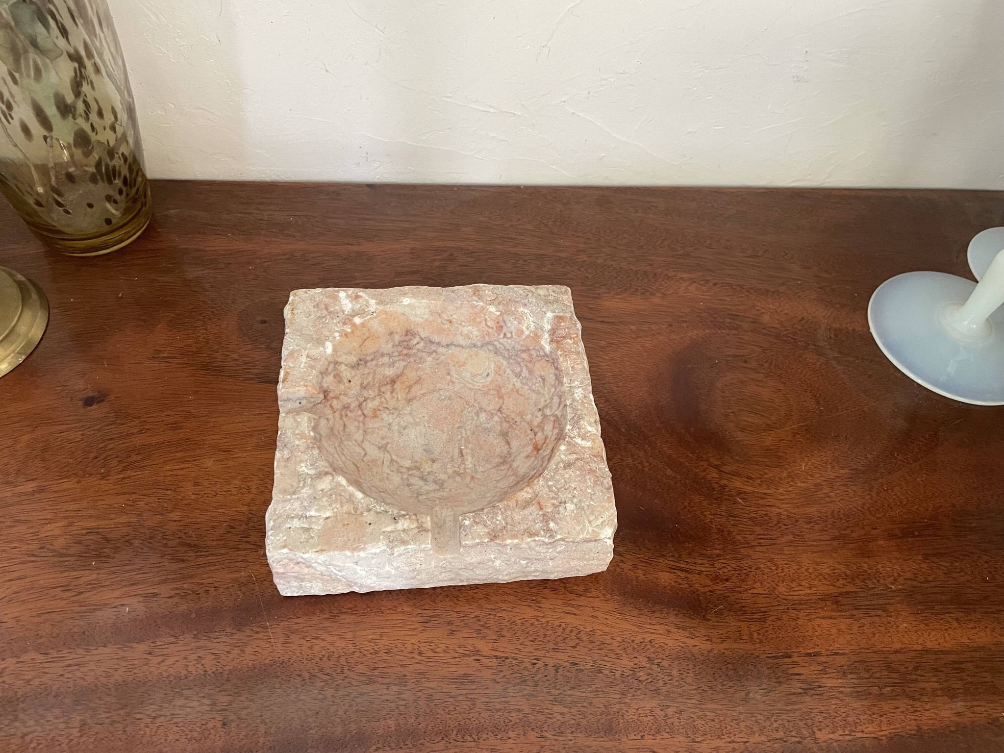 Cendrier en marbre beige rosé vintage
