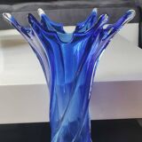 Large murano vase in blown art glass, cobalt blue. star shape. dim 30 x 22 cm