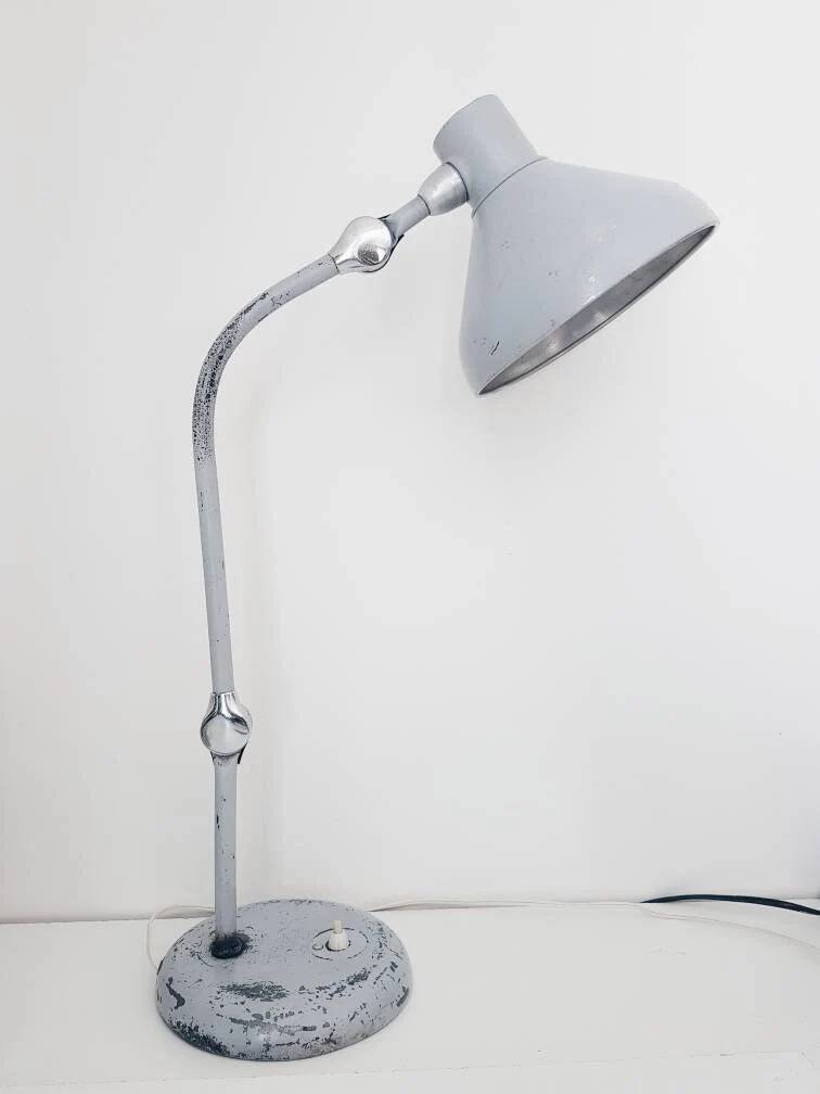 Lampe de bureau industrielle – atelier jumo gs1 – gris style jielde – année