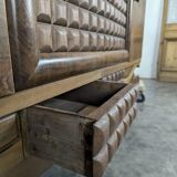 Brutalist enfilade with diamond points