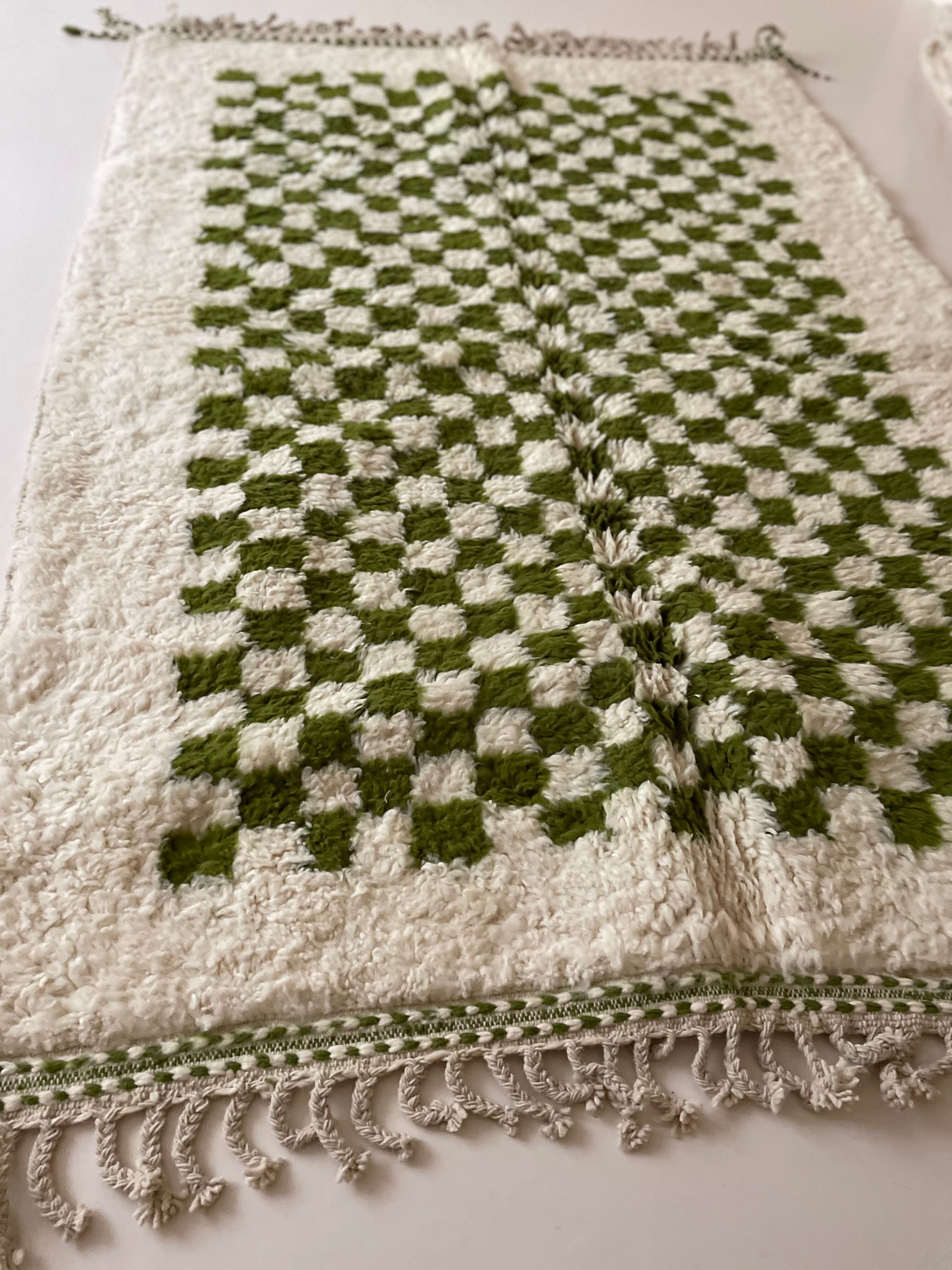 Berber carpet beni ouarain checkerboard white and green tiles wool, 270x170 cm
