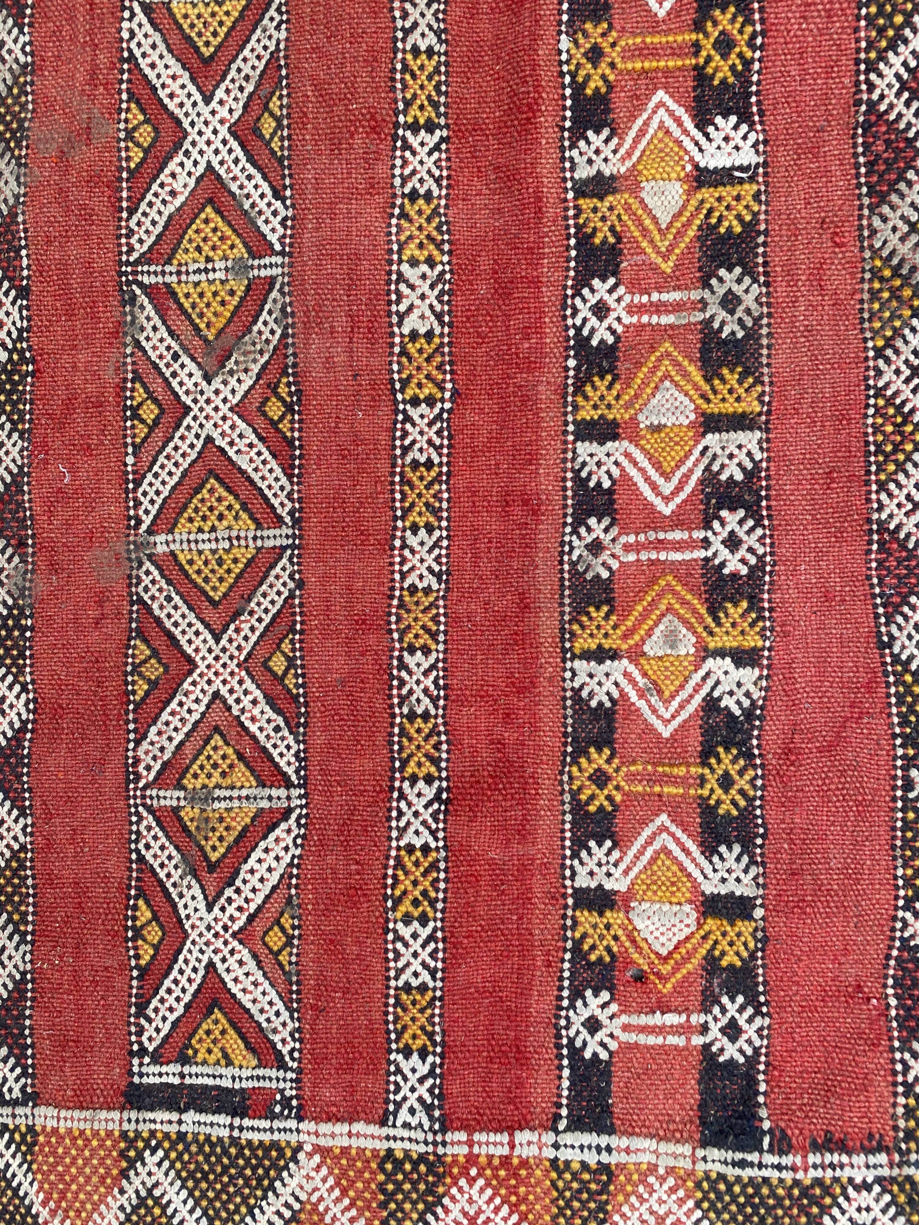 Tapis kilim berbere marocain tissé main 118x165 cm