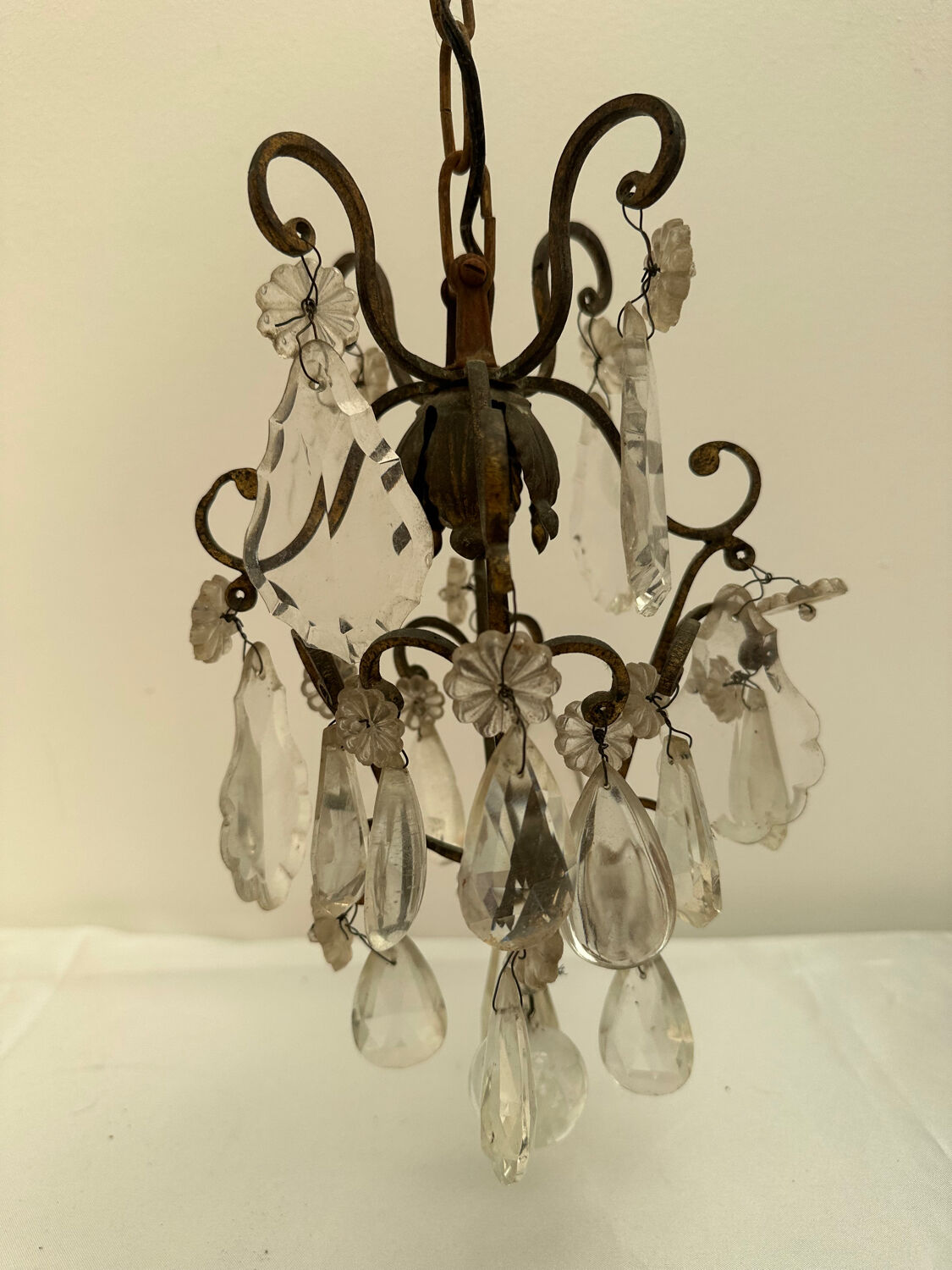 Chandelier in Pampilles Louis XV style