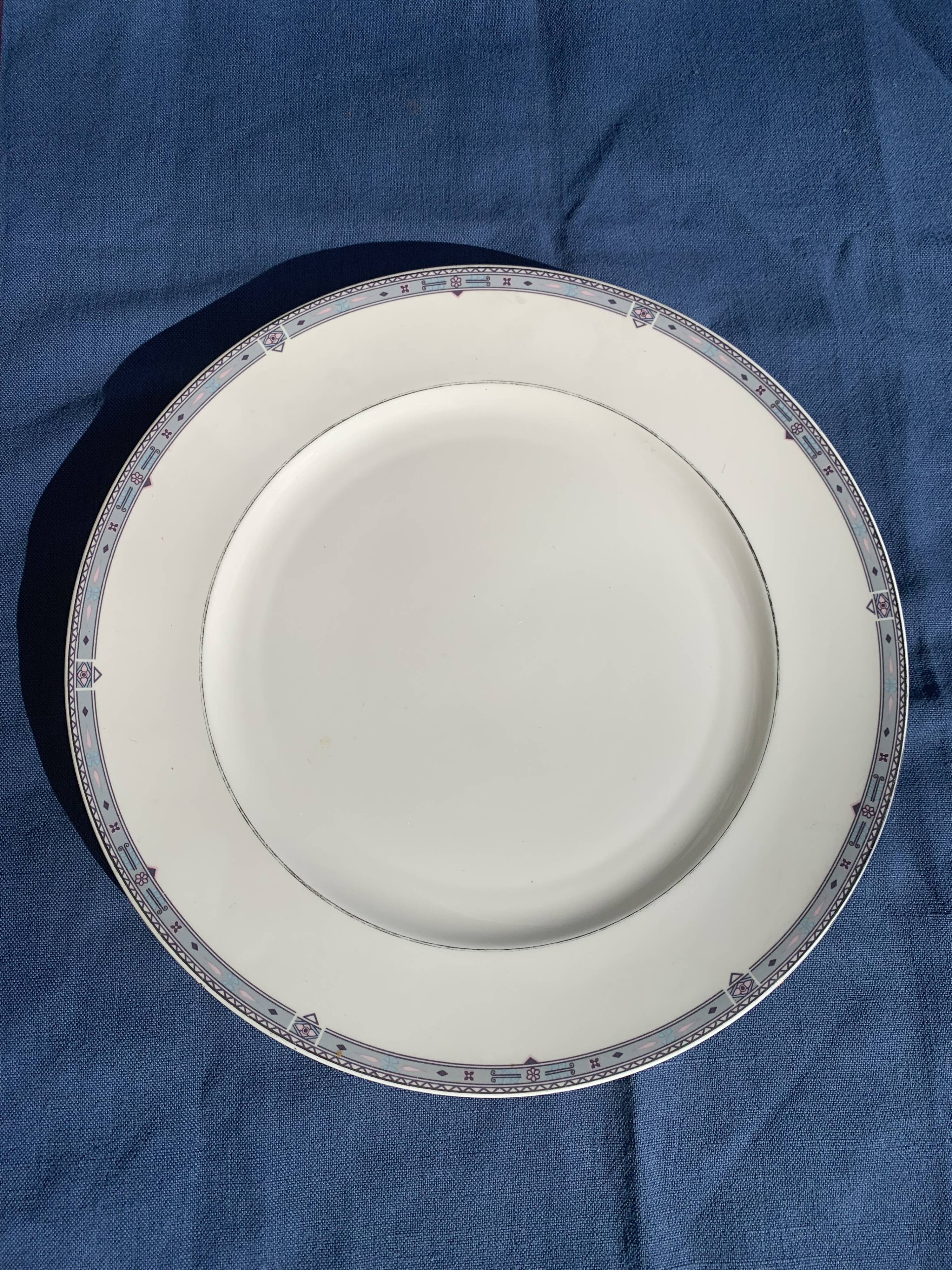 5 large vintage royal bone china dinner plates