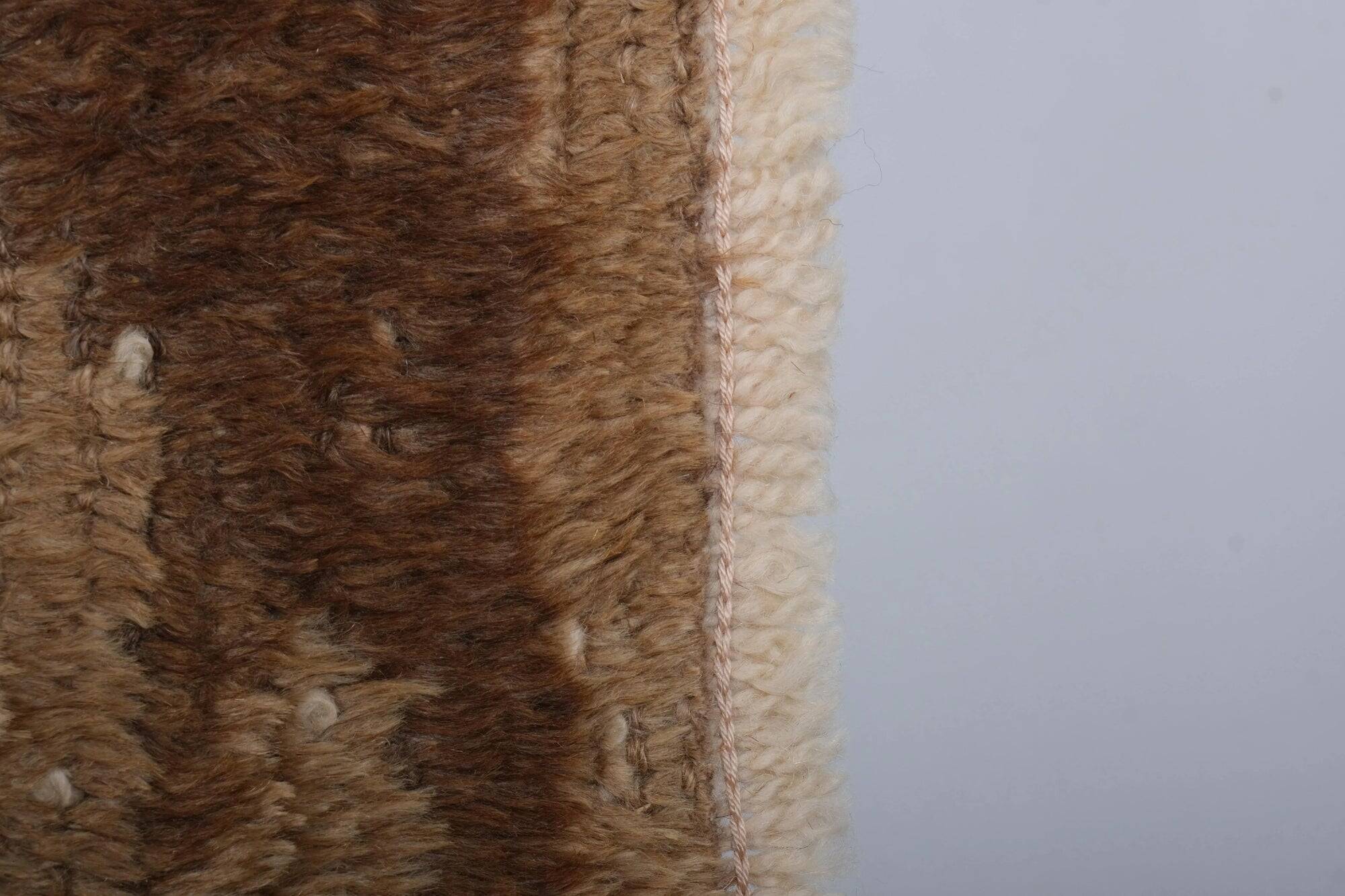 Vintage handmade Turkish rug 72x142 cm