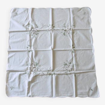 Embroidered tea tablecloth or curtain