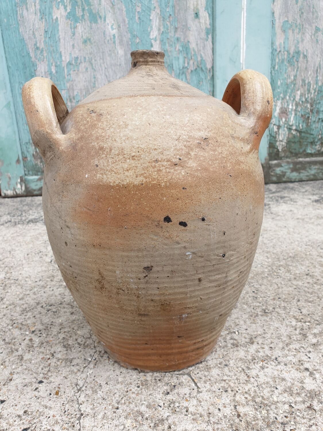 Jug Old terracotta jar