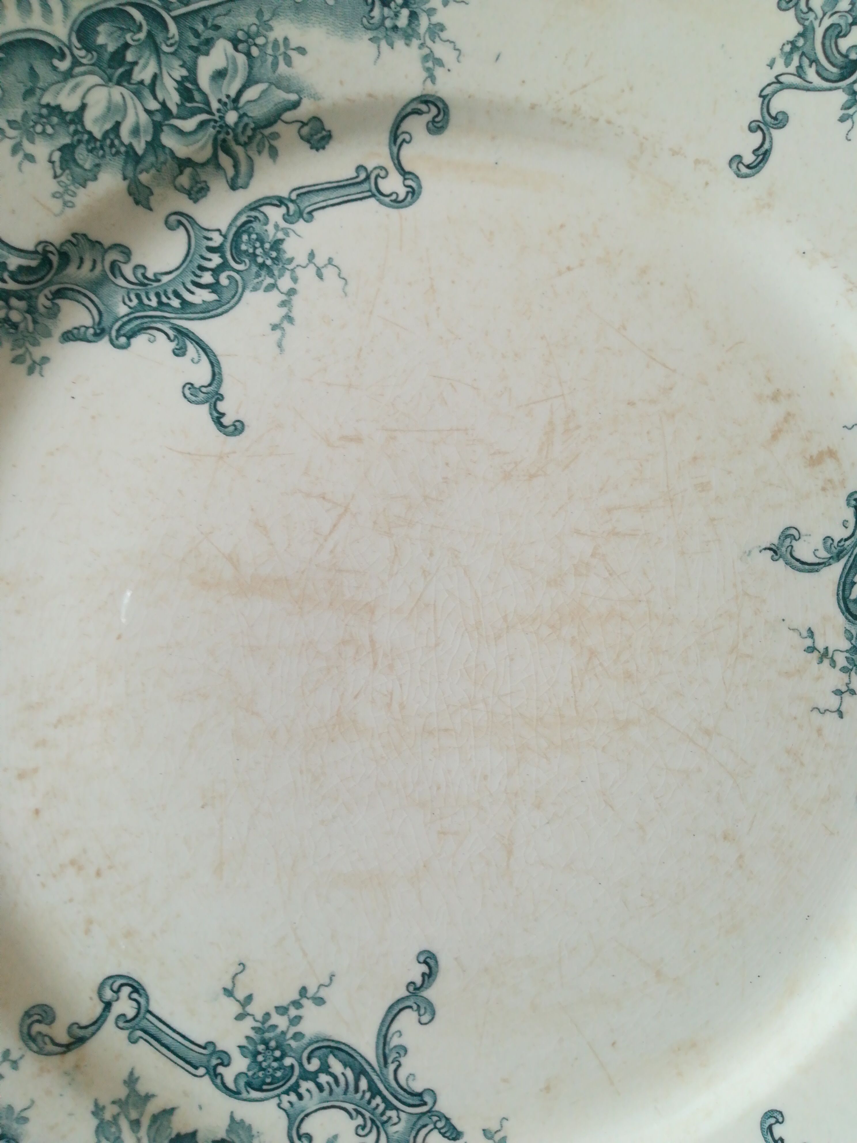 Ensemble d'assiettes terre de fer