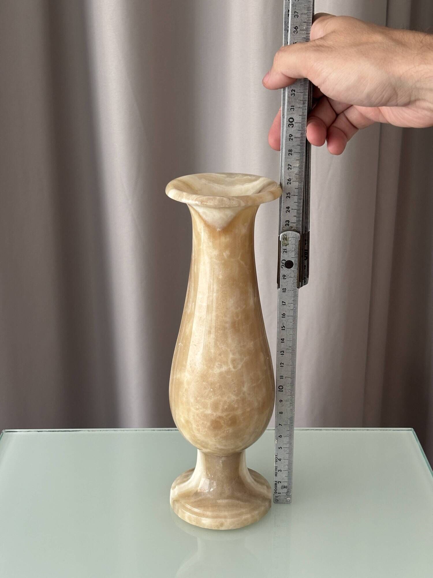 Vintage Italian Onyx Marble Vase – 25 cm – Honey & Cream Stone