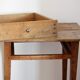Table en bois avec tiroir
