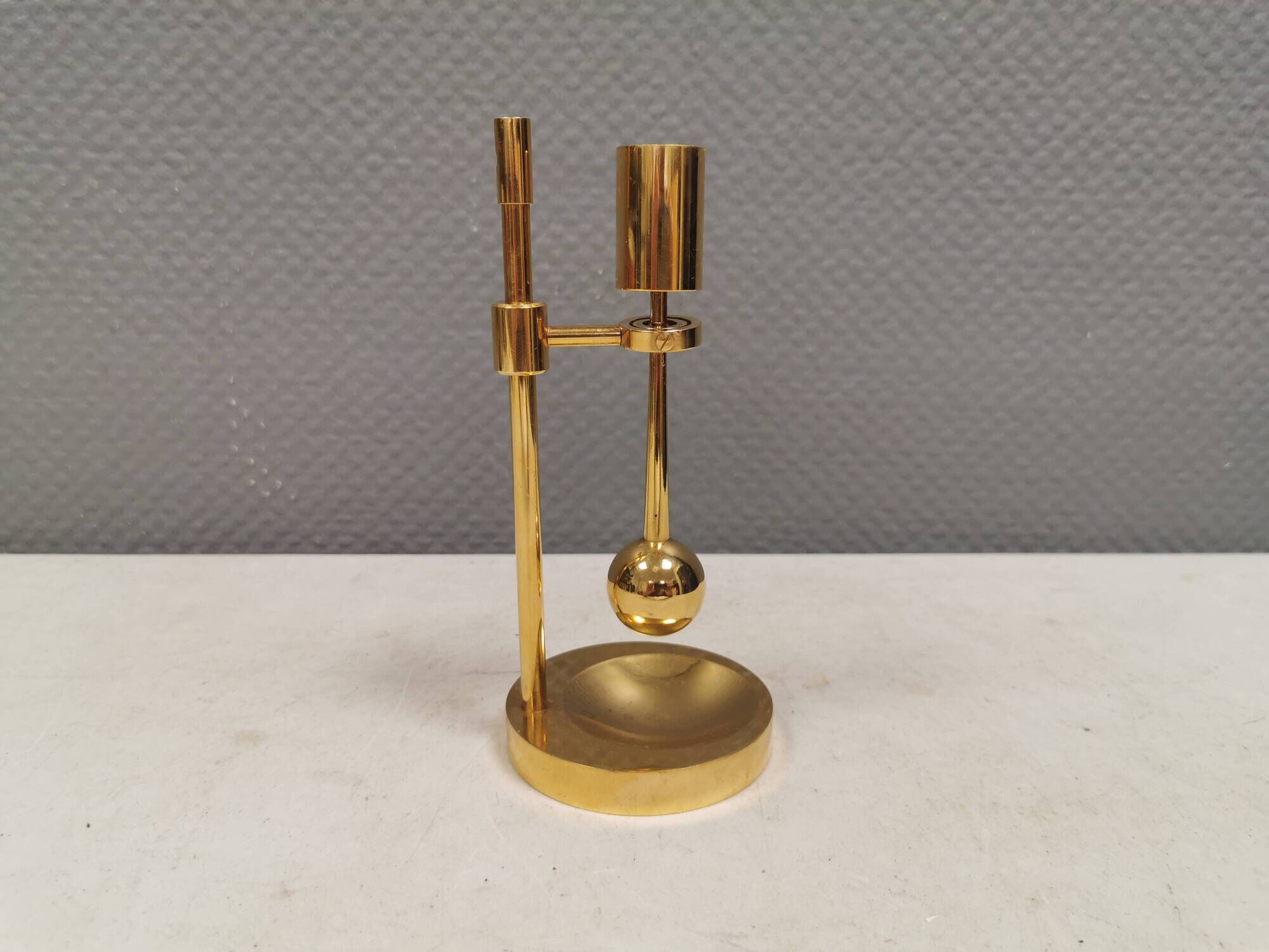 Bougeoir en laiton ajustable danois par Poul Kralund des années 1950-60.