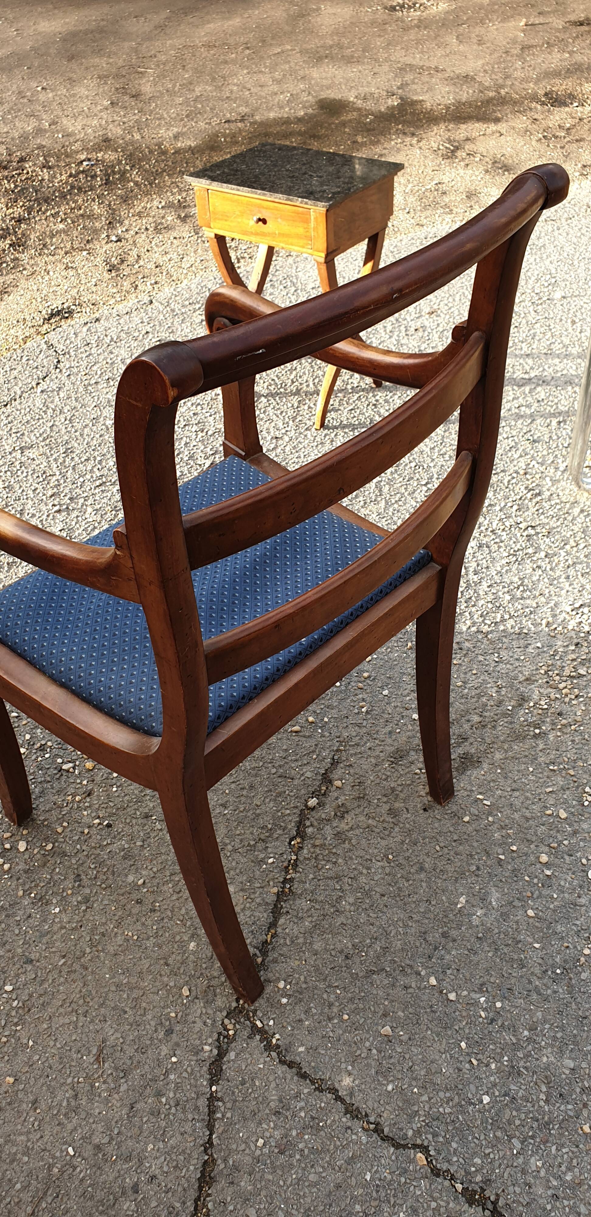 Walnut armchair with butt