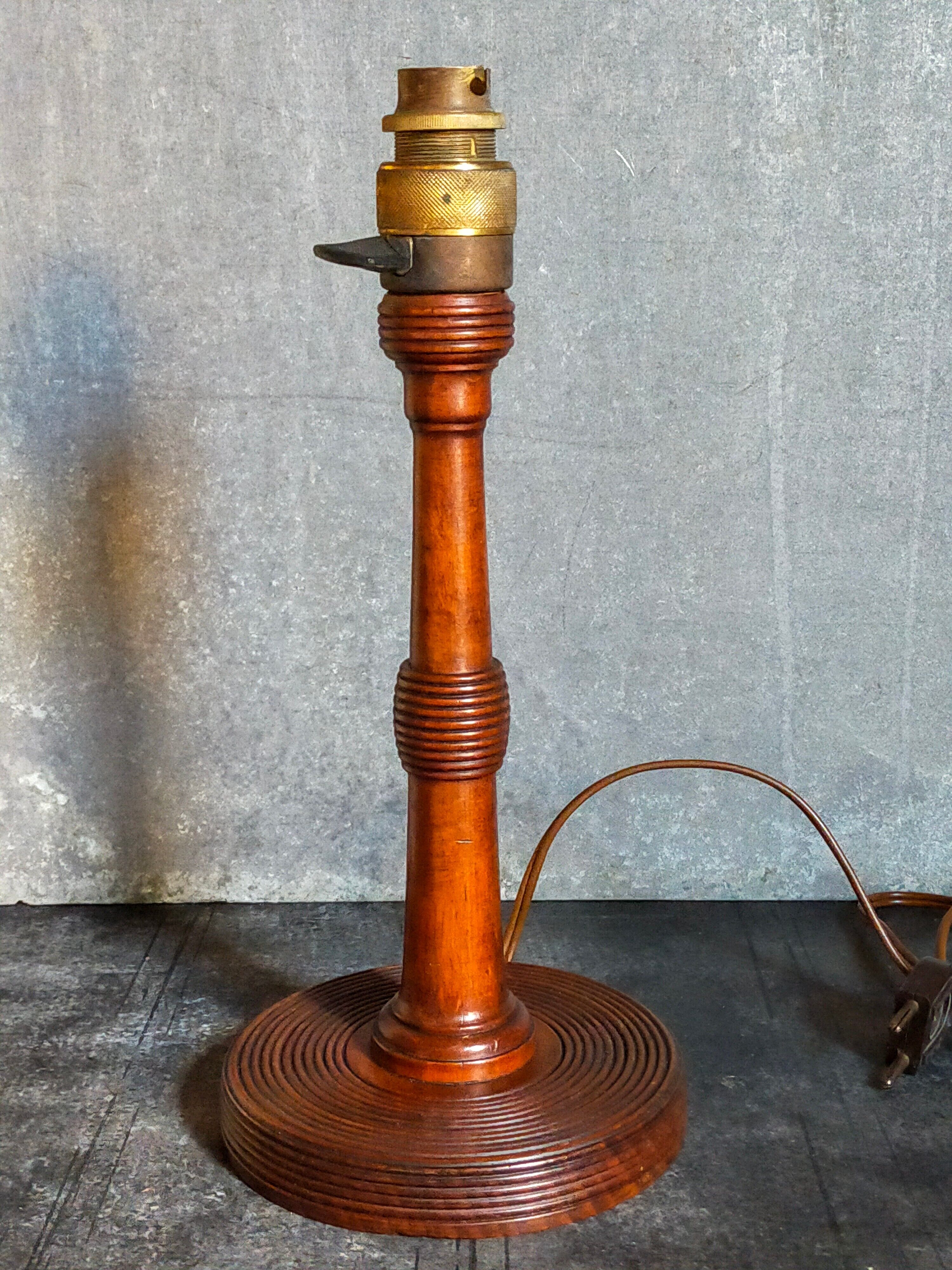 Art-deco lamp foot in solid wood turned 40s