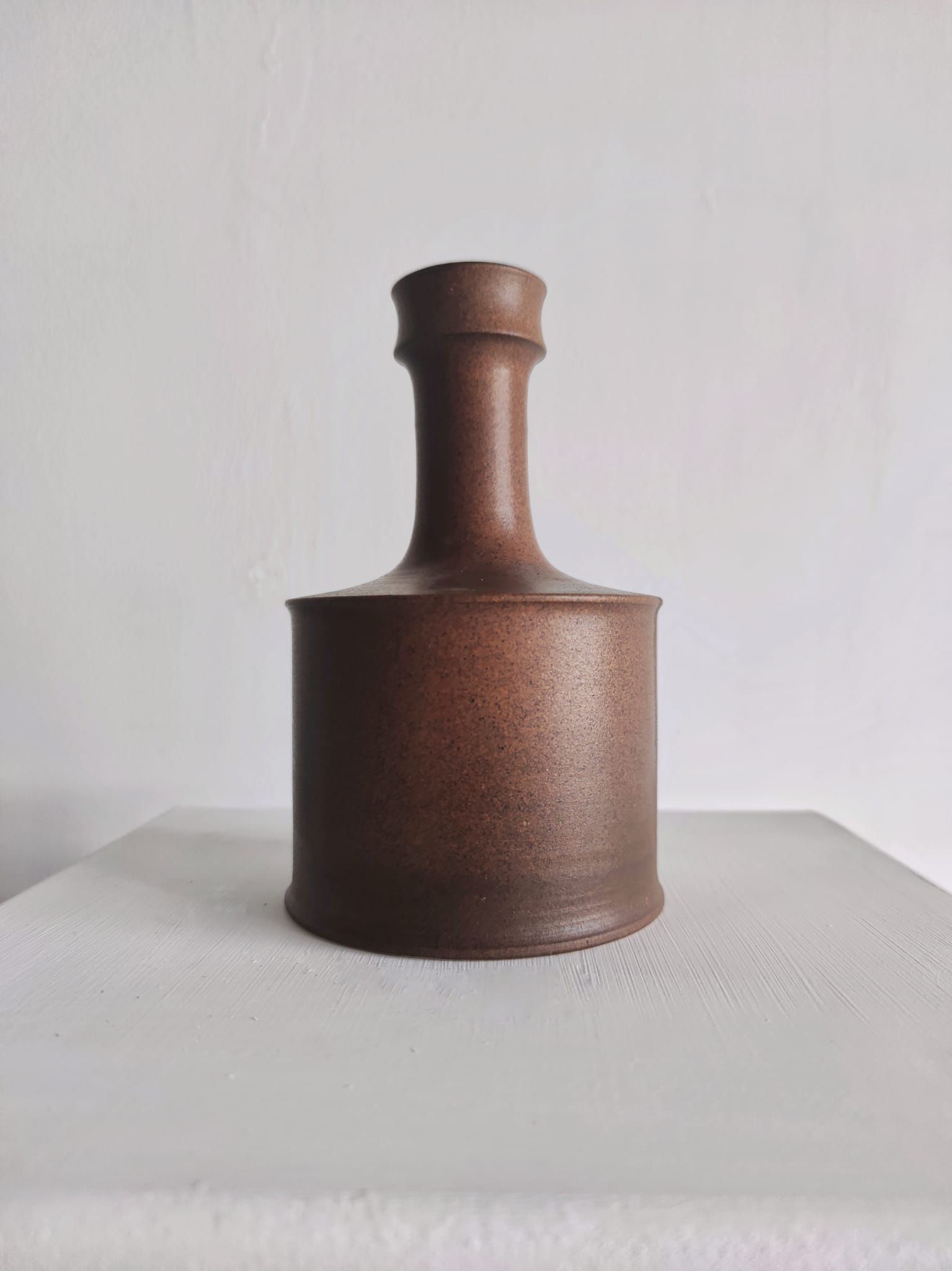 Brown enamelled earth vase Nanni Valentini (1932-1985) for Franco Bucci (1933-2002)