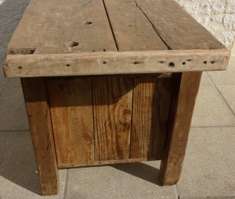 Large workbench with press, 2 drawers and storage tray - Totally sanded and varnished