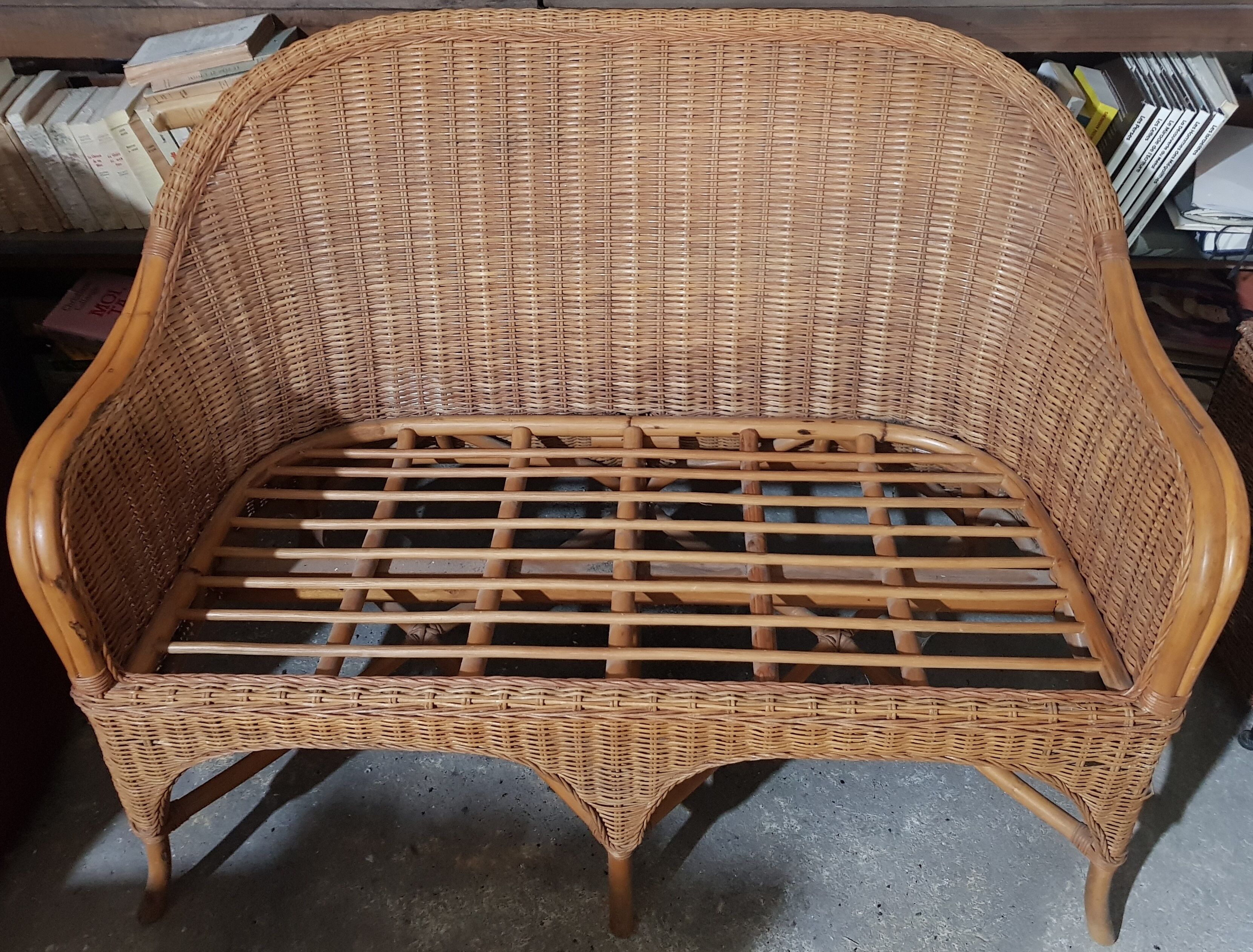 Vintage 2-seater rattan bench