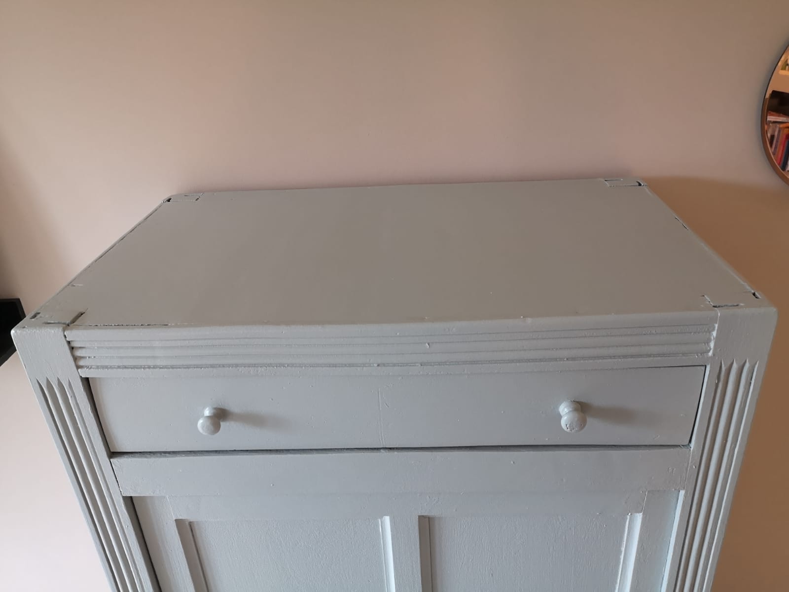 Small Parisian wardrobe redesigned