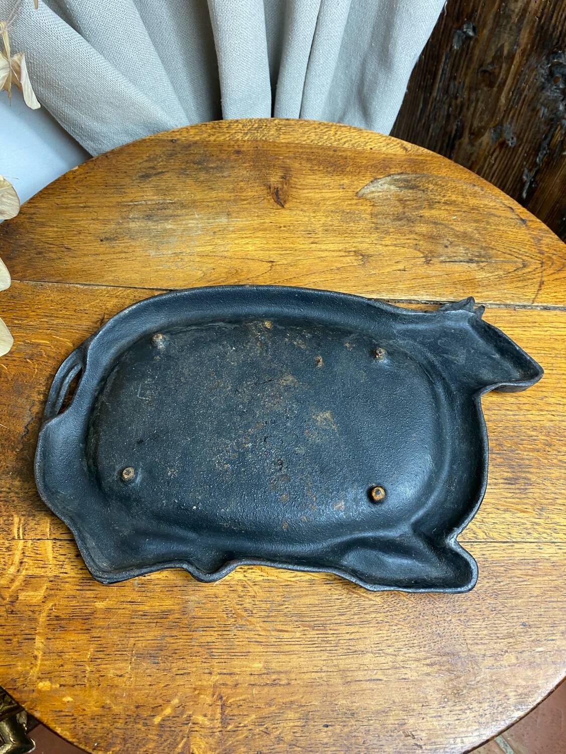 Antique cast iron meat plate