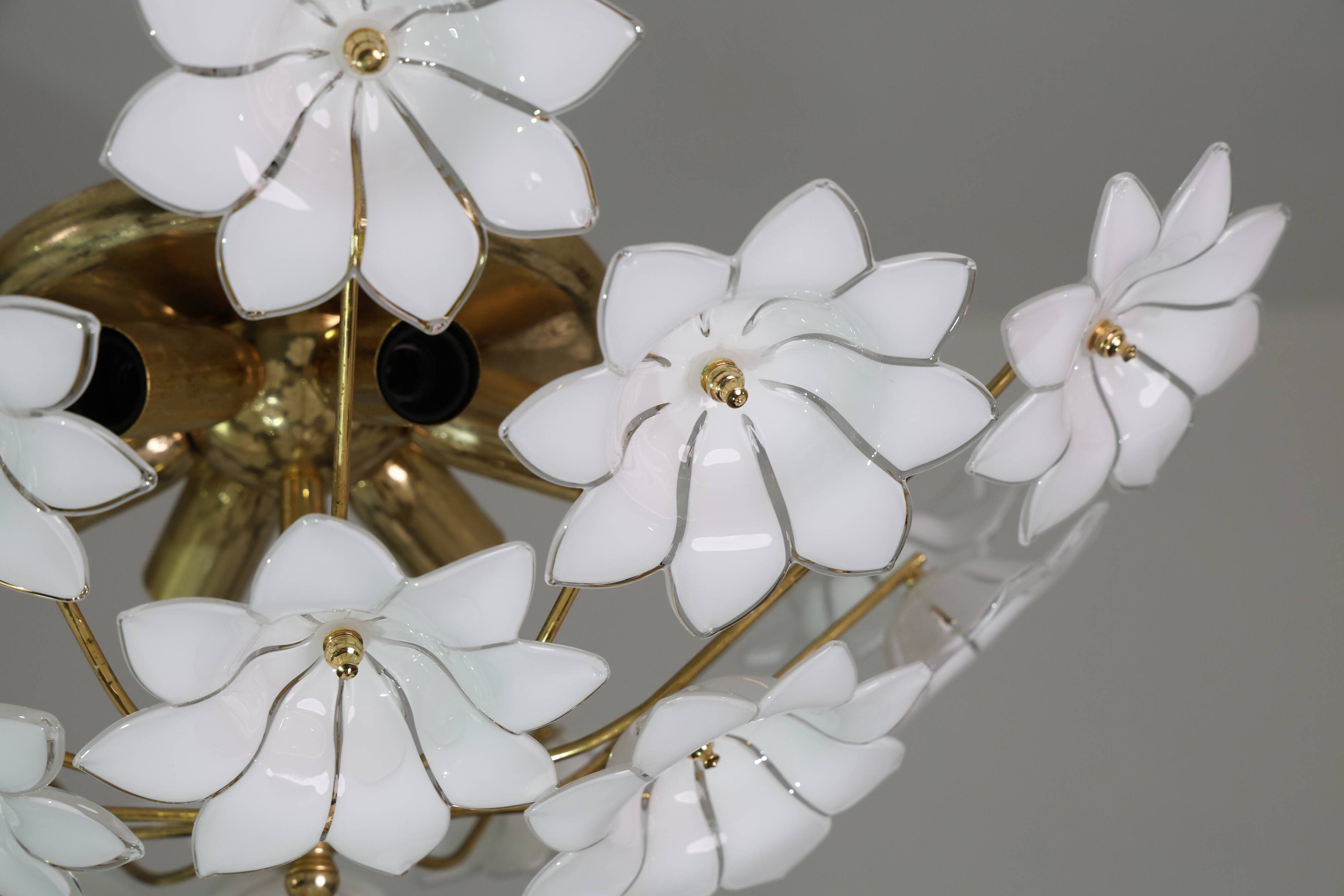 Audrey Hepburn, Delicious Murano Glass Ceiling Light White Wall Light Flowe