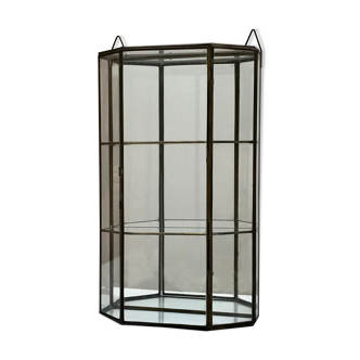 Vitrine en verre et laiton