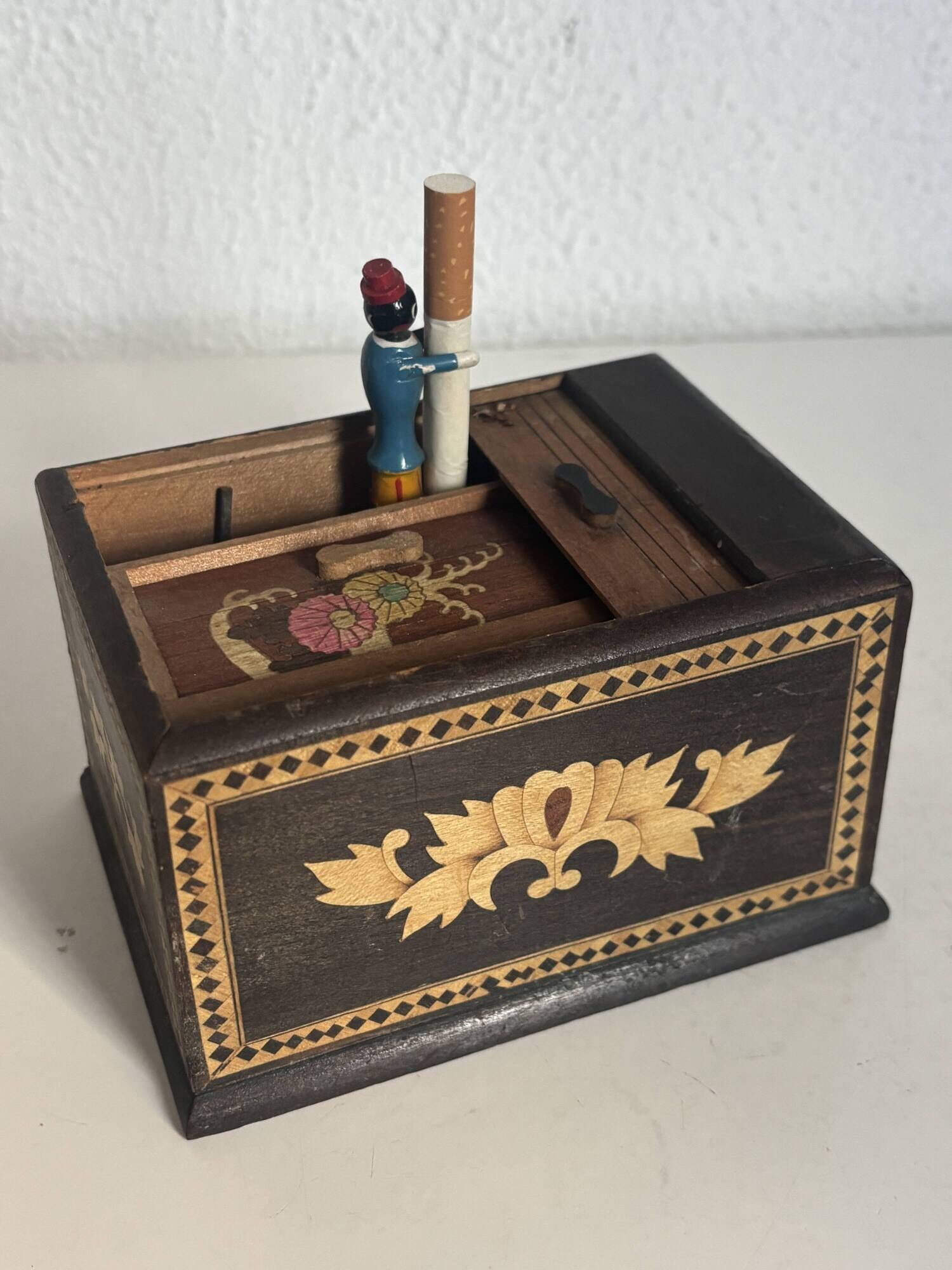 Vintage 1960 cigarette holder wooden dispenser Japan groom - 12 x 9 cm
