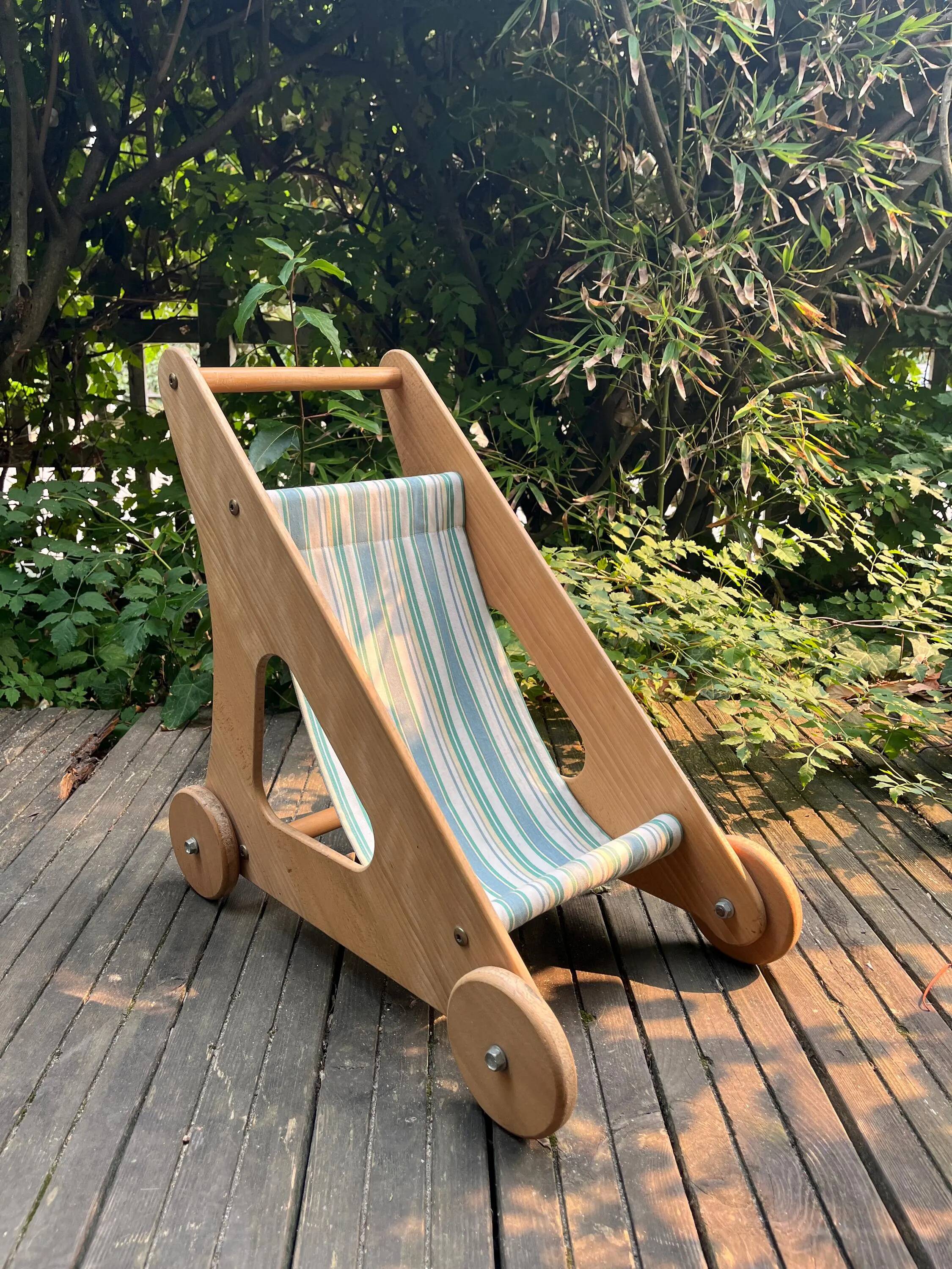 Poussette chariot de marche bébé bois vintage