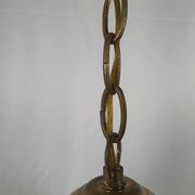 Lustre en verre travaillé et laiton