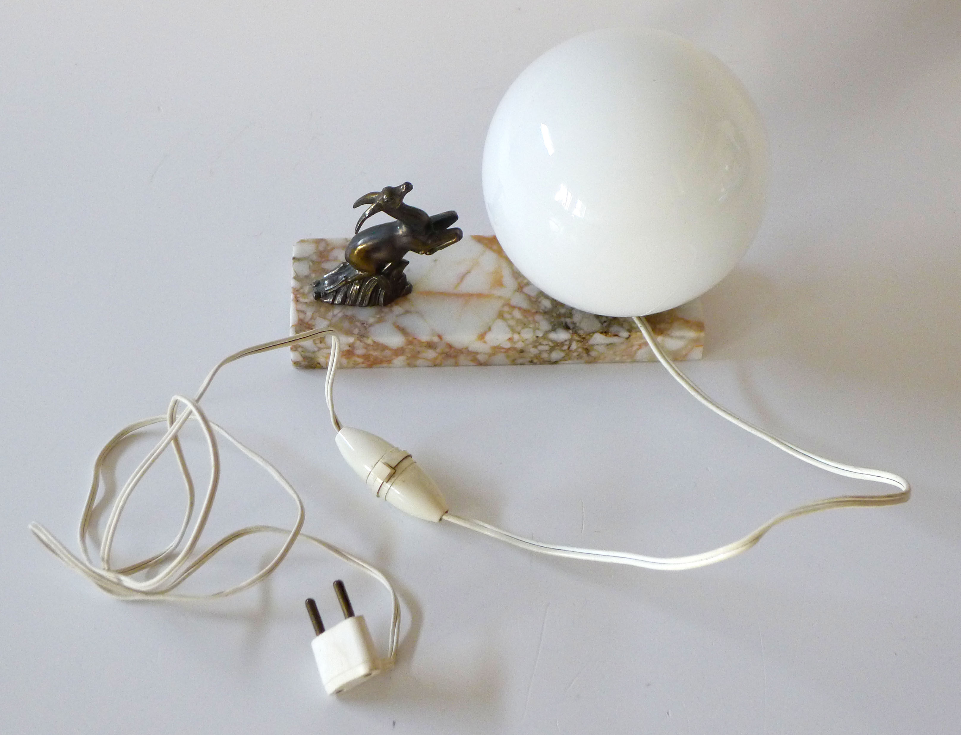 Art Deco lamp opalin globe on marble - gazelle