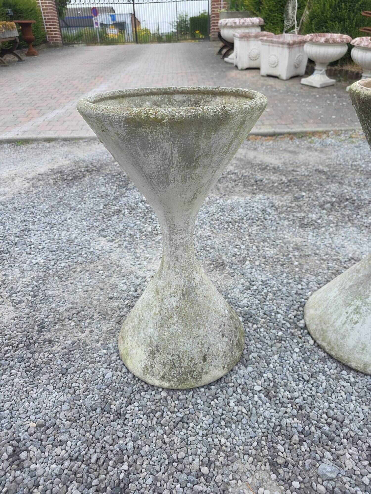 Pair of diabolos in eternit by Willy Guhl and Anton Bee – 1960