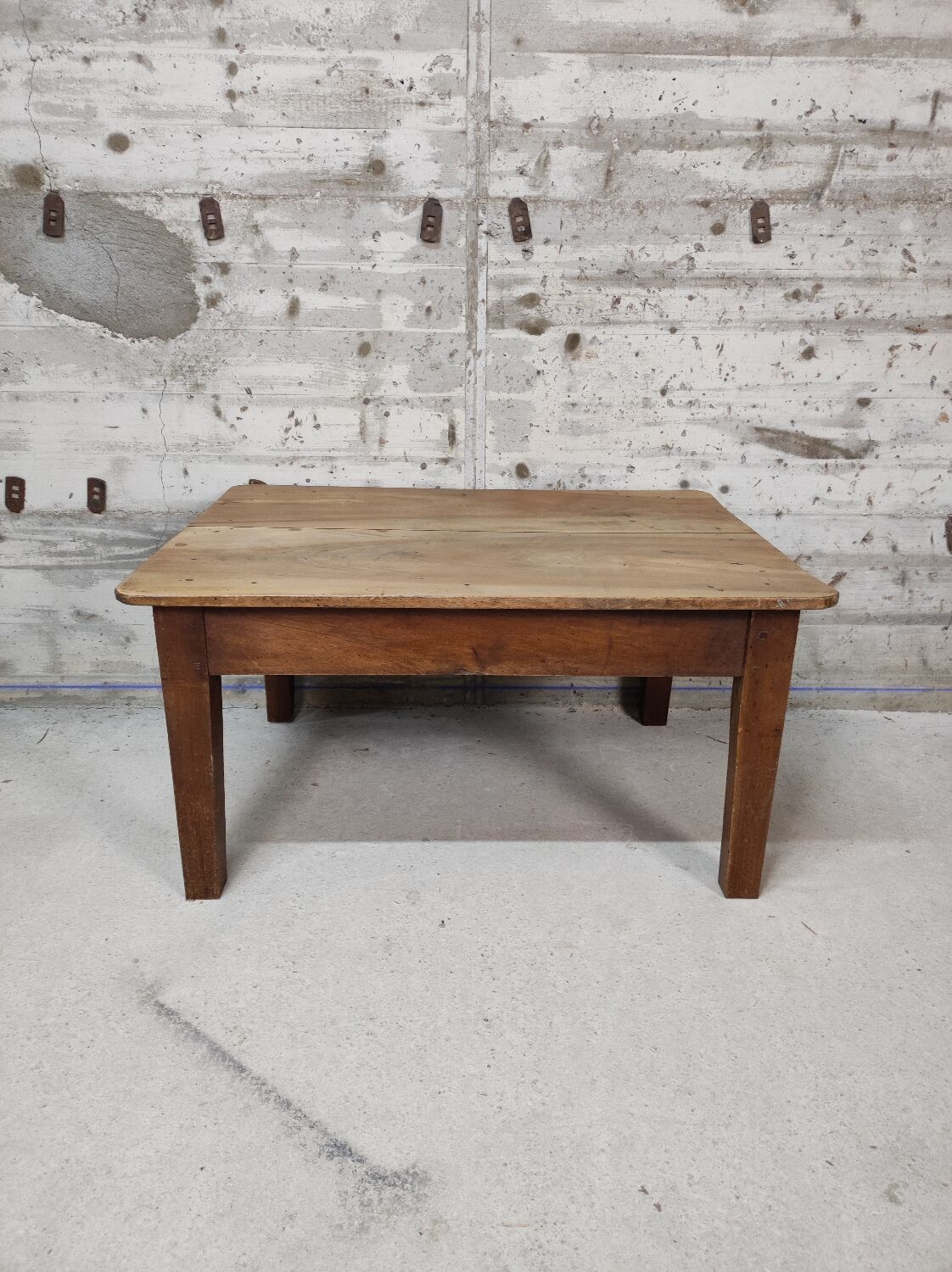 Table basse de ferme