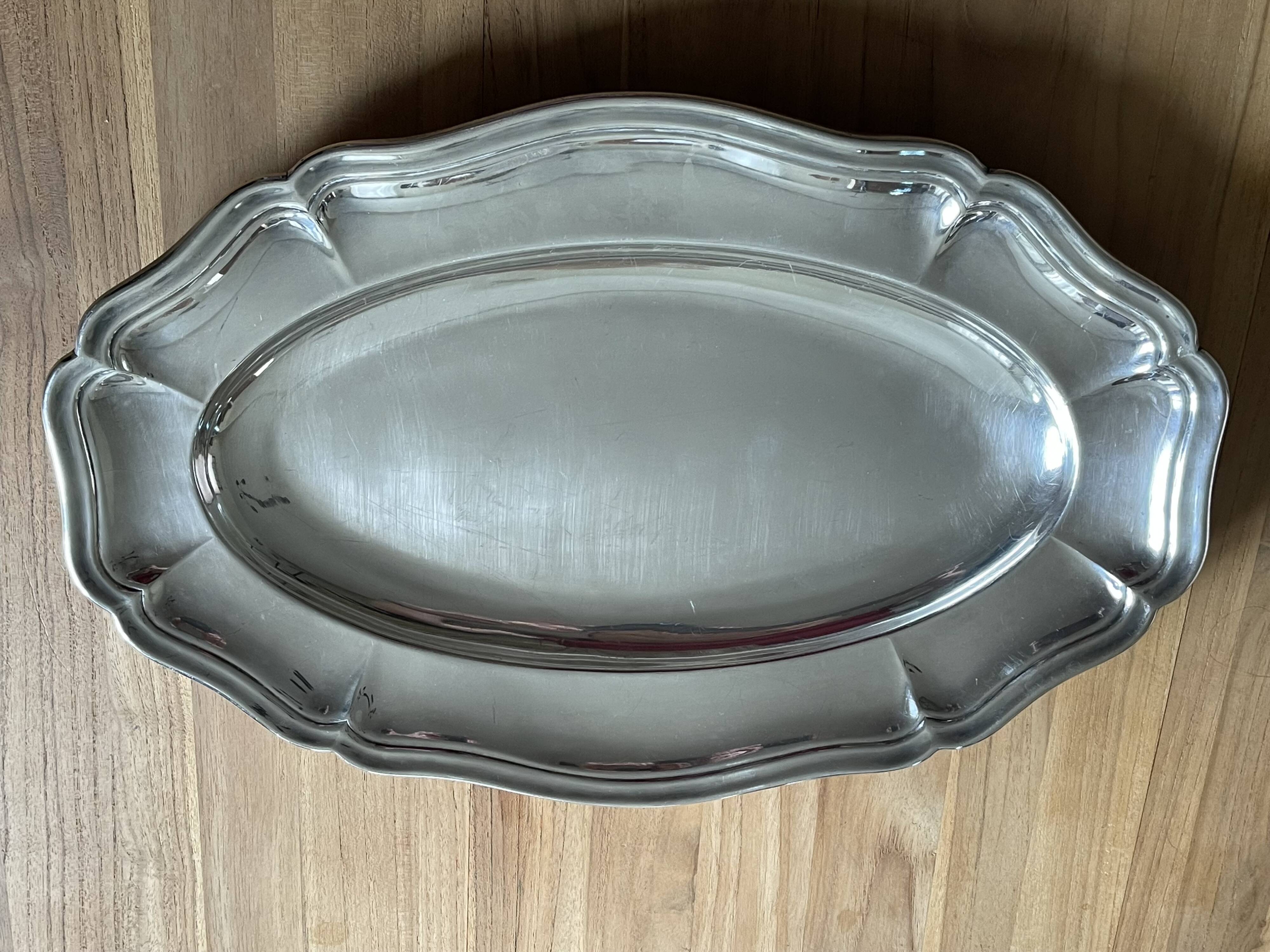 Plat en métal argenté ercuis