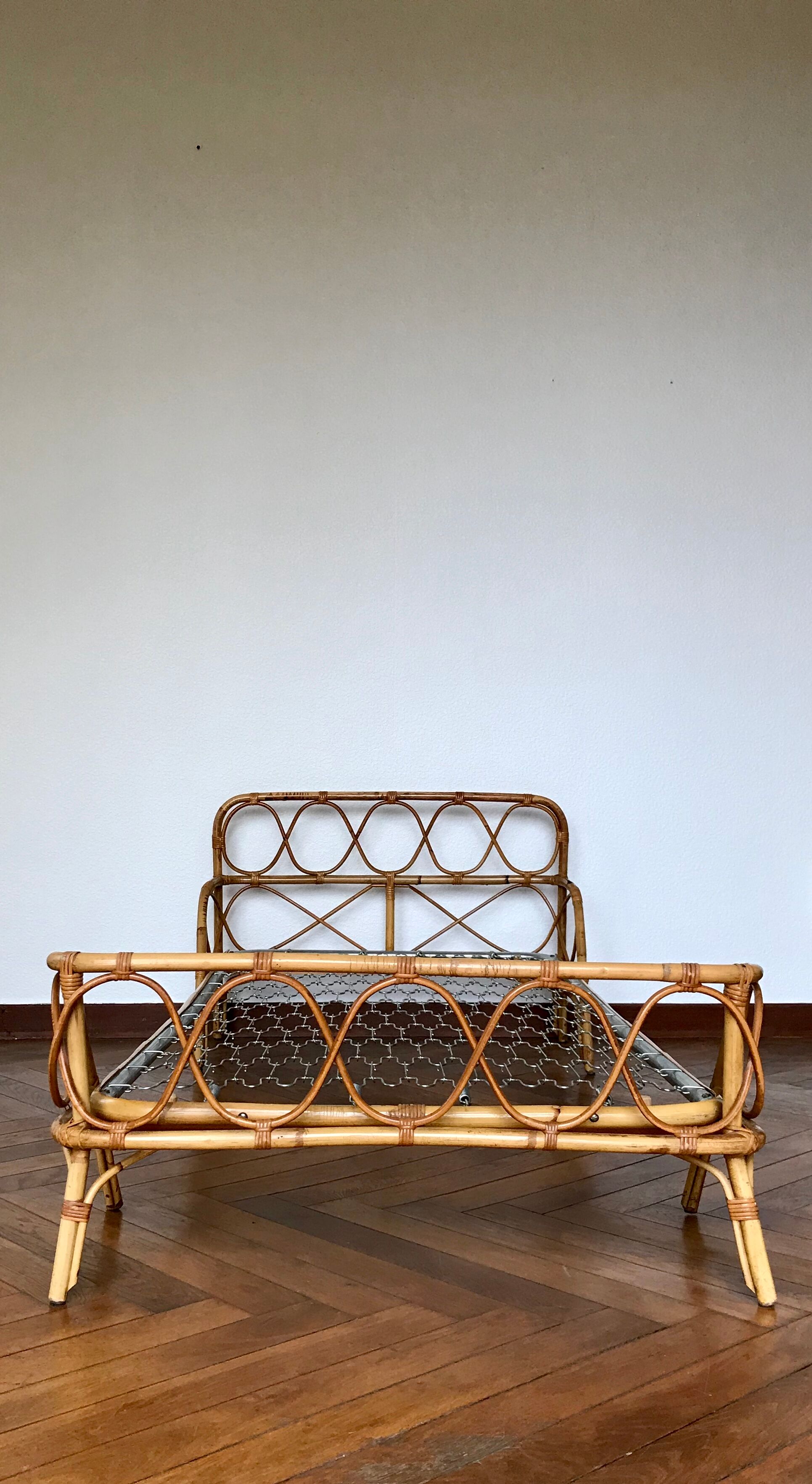 Rotin and bamboo bed
