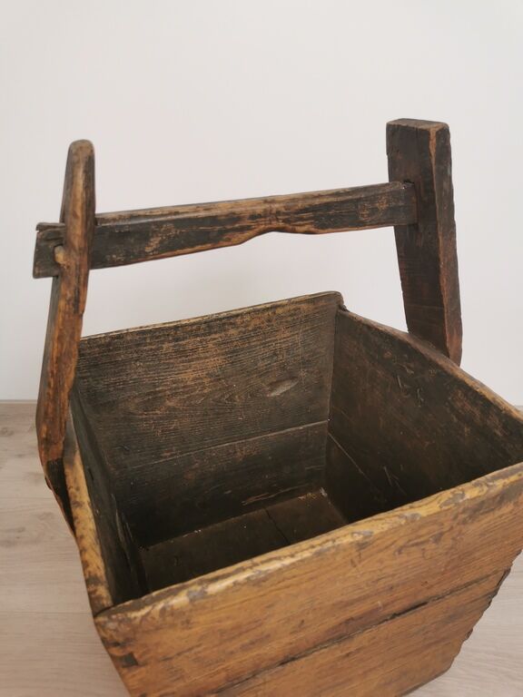 Asian wooden magazine holder