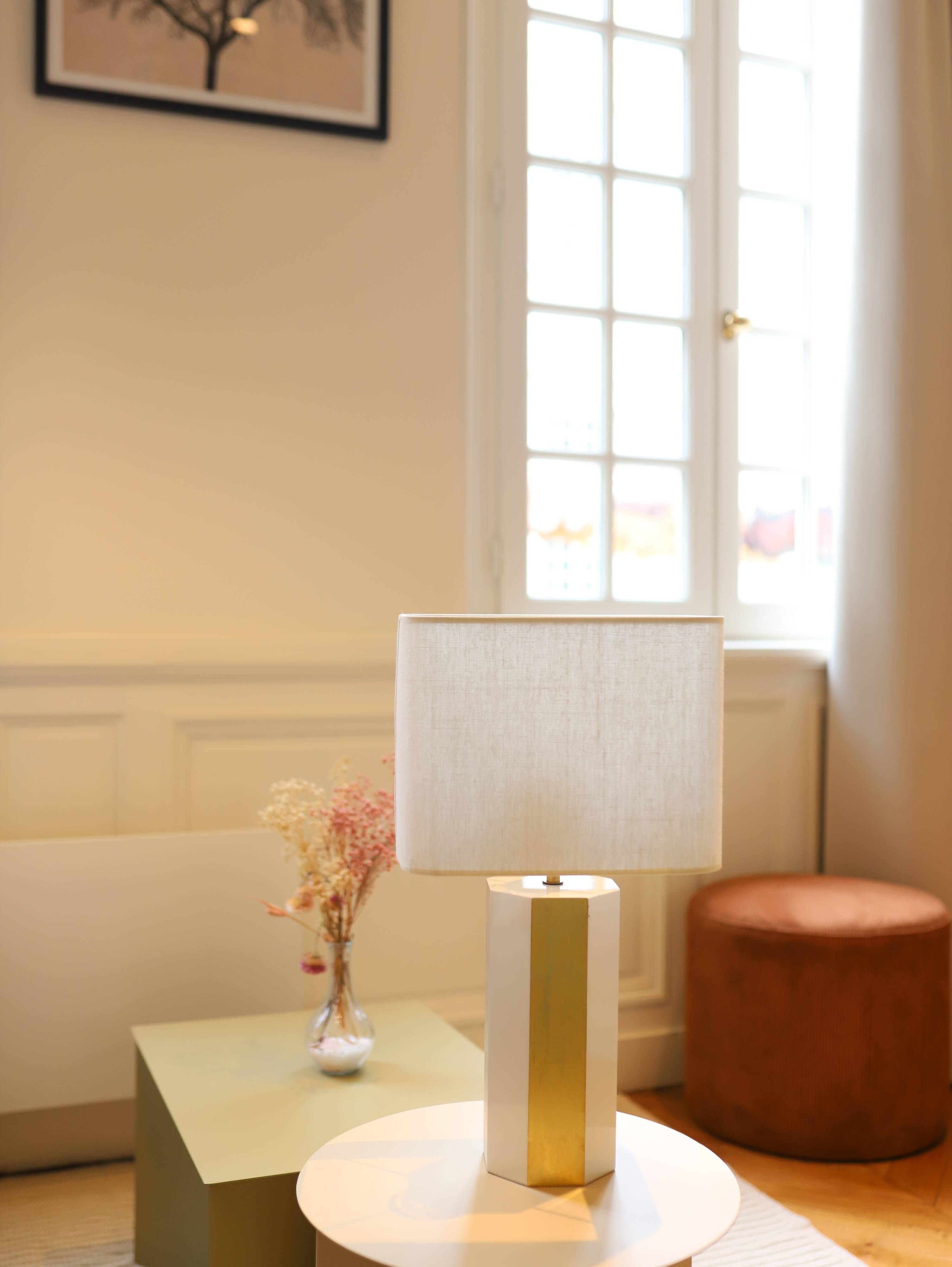 The luco white & yellow gold lacquered finish