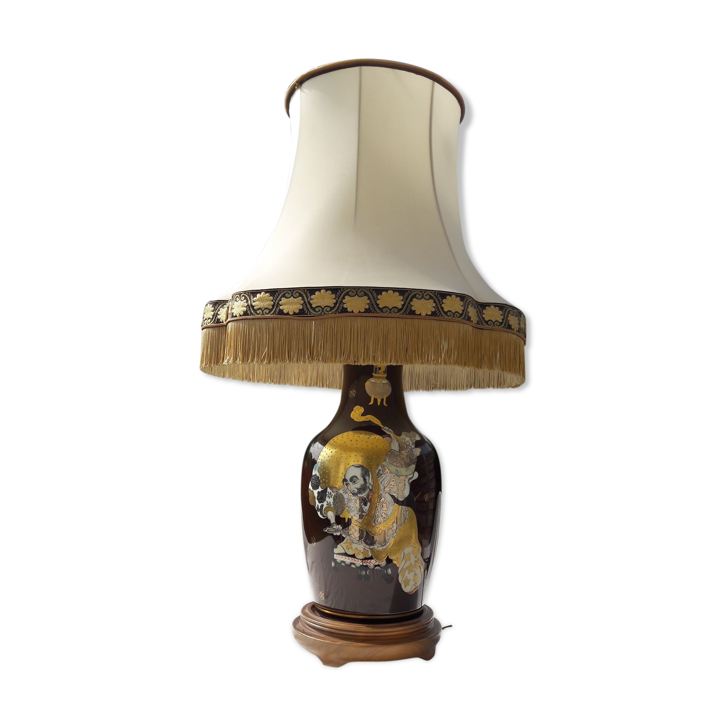 Porcelain lamp décor by Drimmer