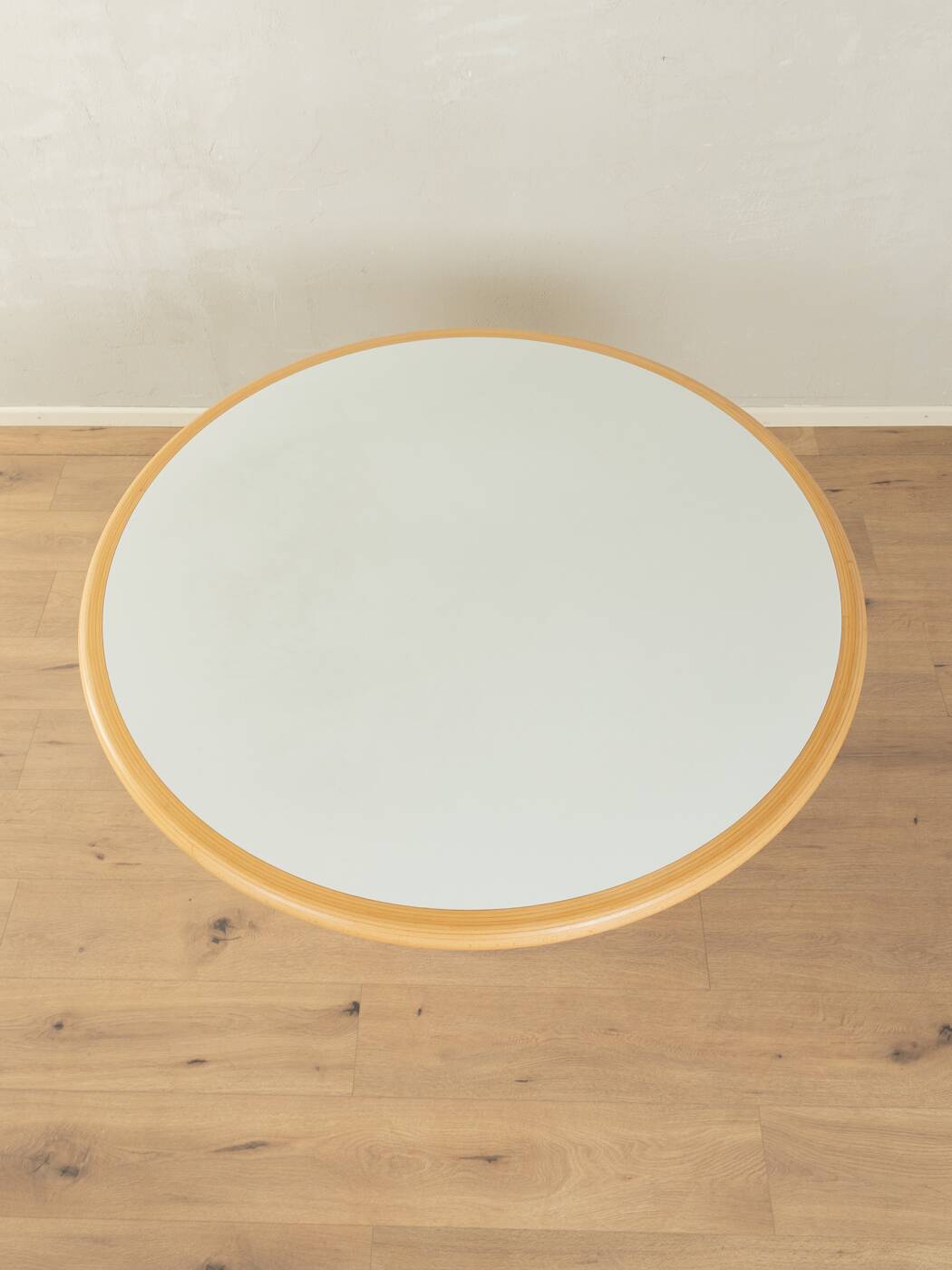 Table à manger vintage des années 1970, merveilleuse.