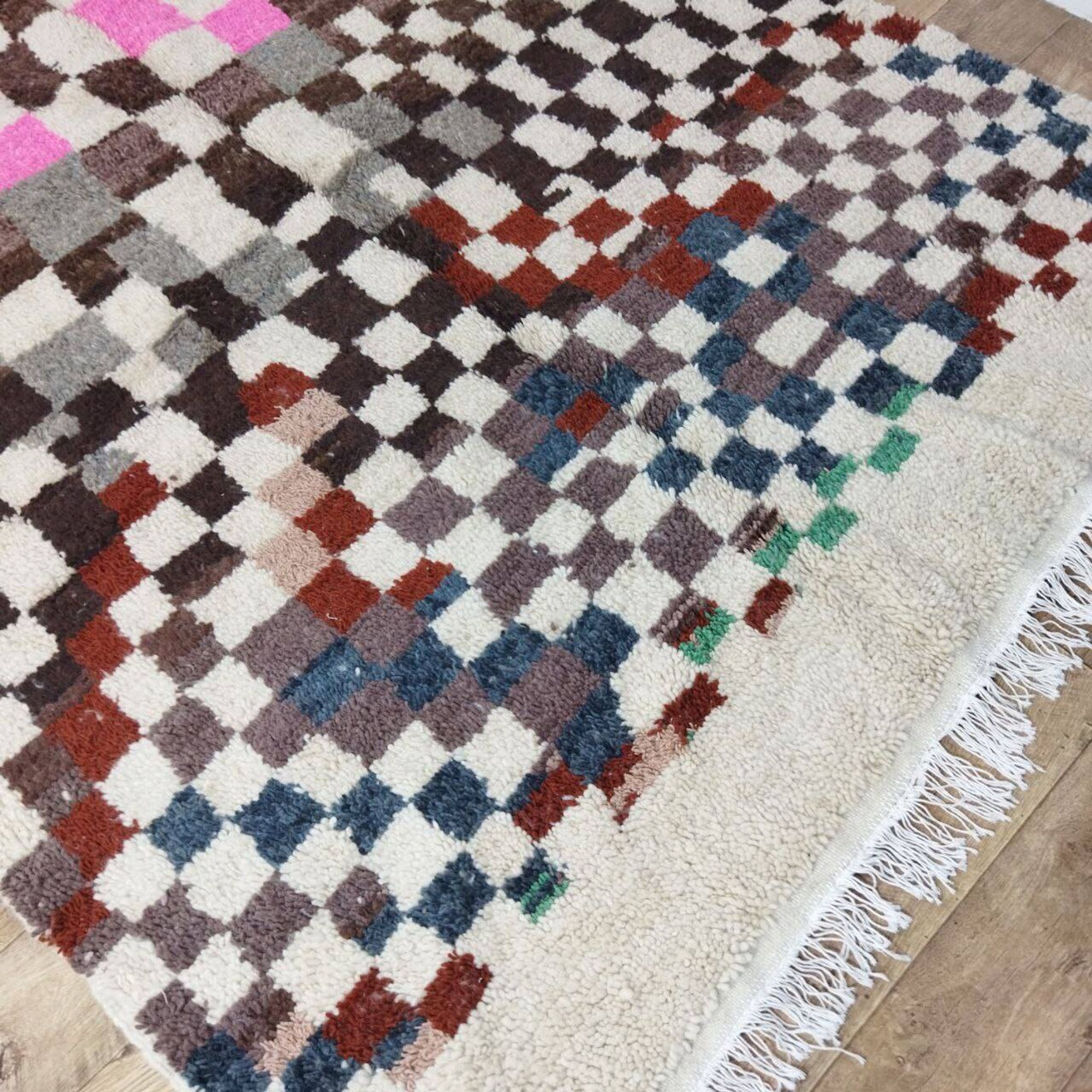 Handmade Moroccan Berber rug 280 x 176 cm