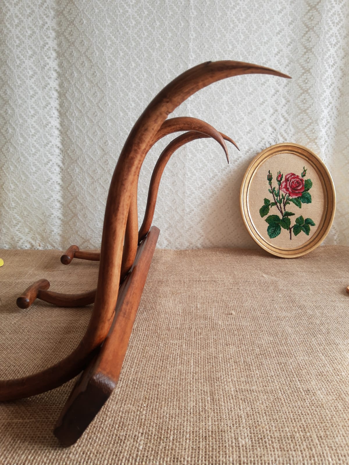 Wall coat rack