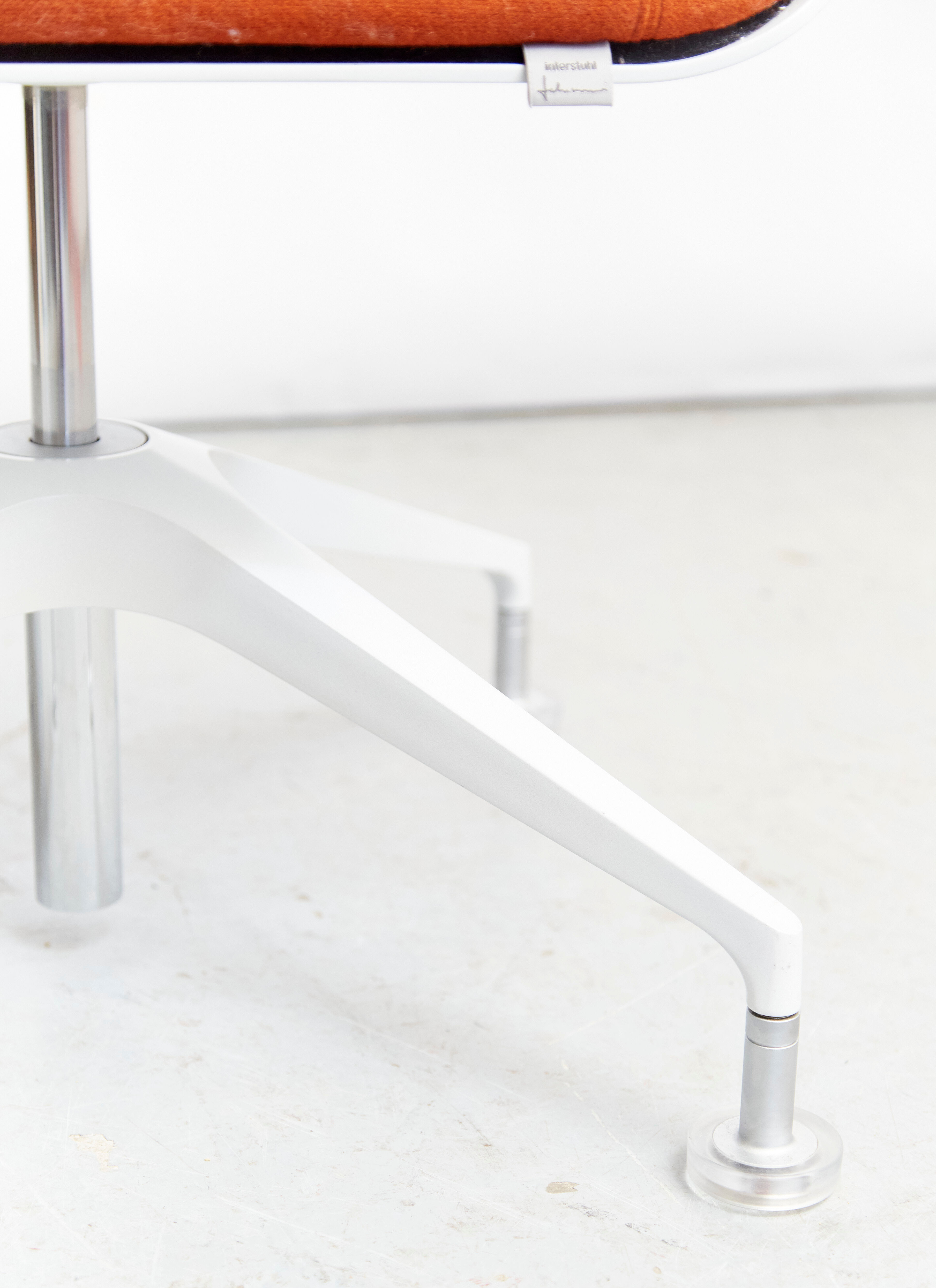 Zaha Hadid conference armchair Silver S101 for Interstuhl