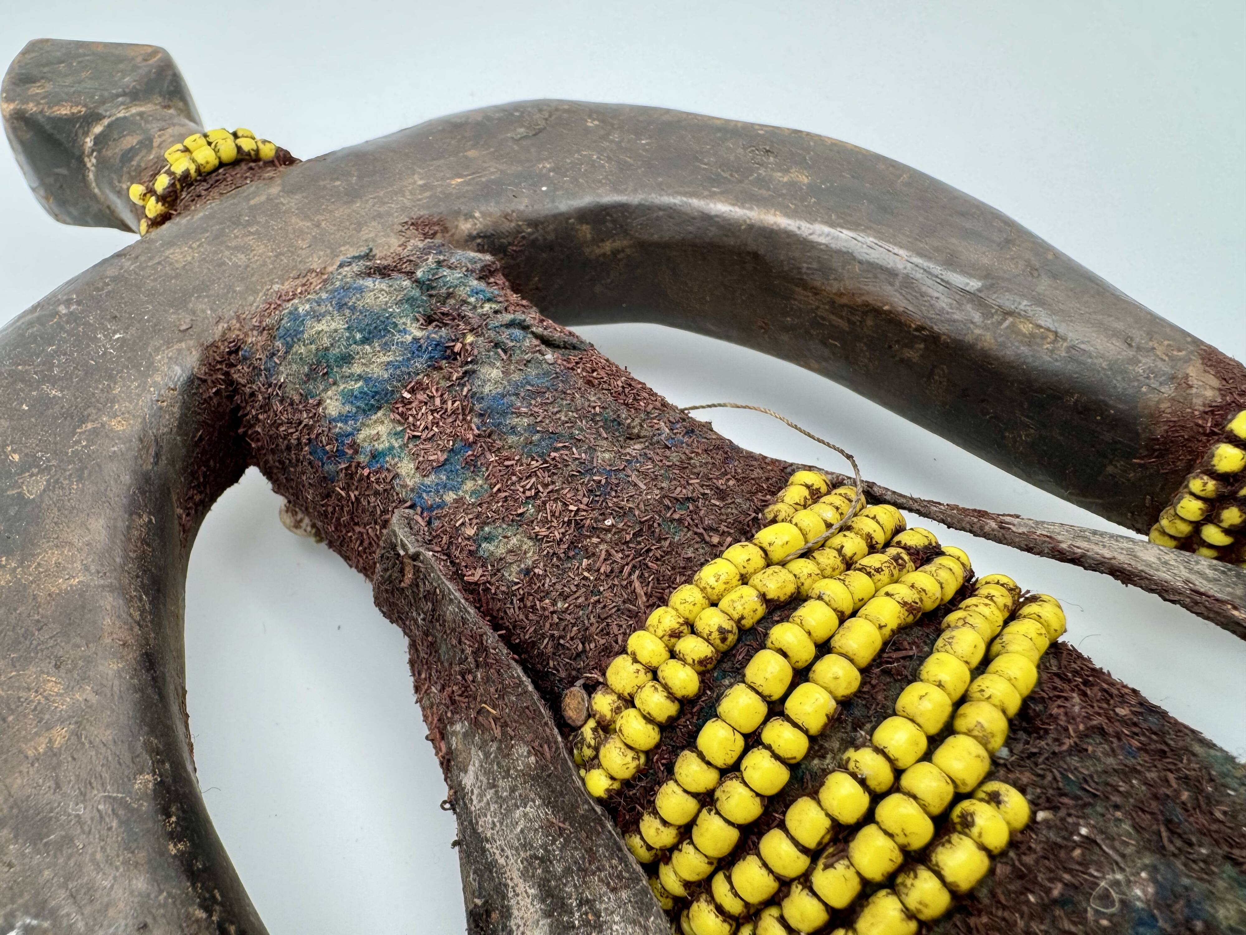 Poupée Namji ancienne – Art tribal africain – Statuette rituelle, Cameroun