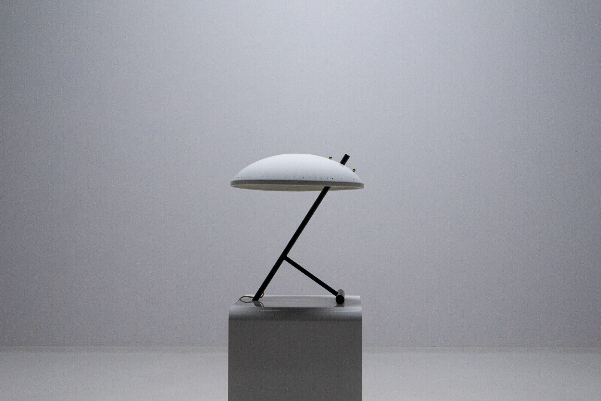 Lampe de bureau Blanc Negro Evoluon par Louis Kalff pour Philips, années 1950.