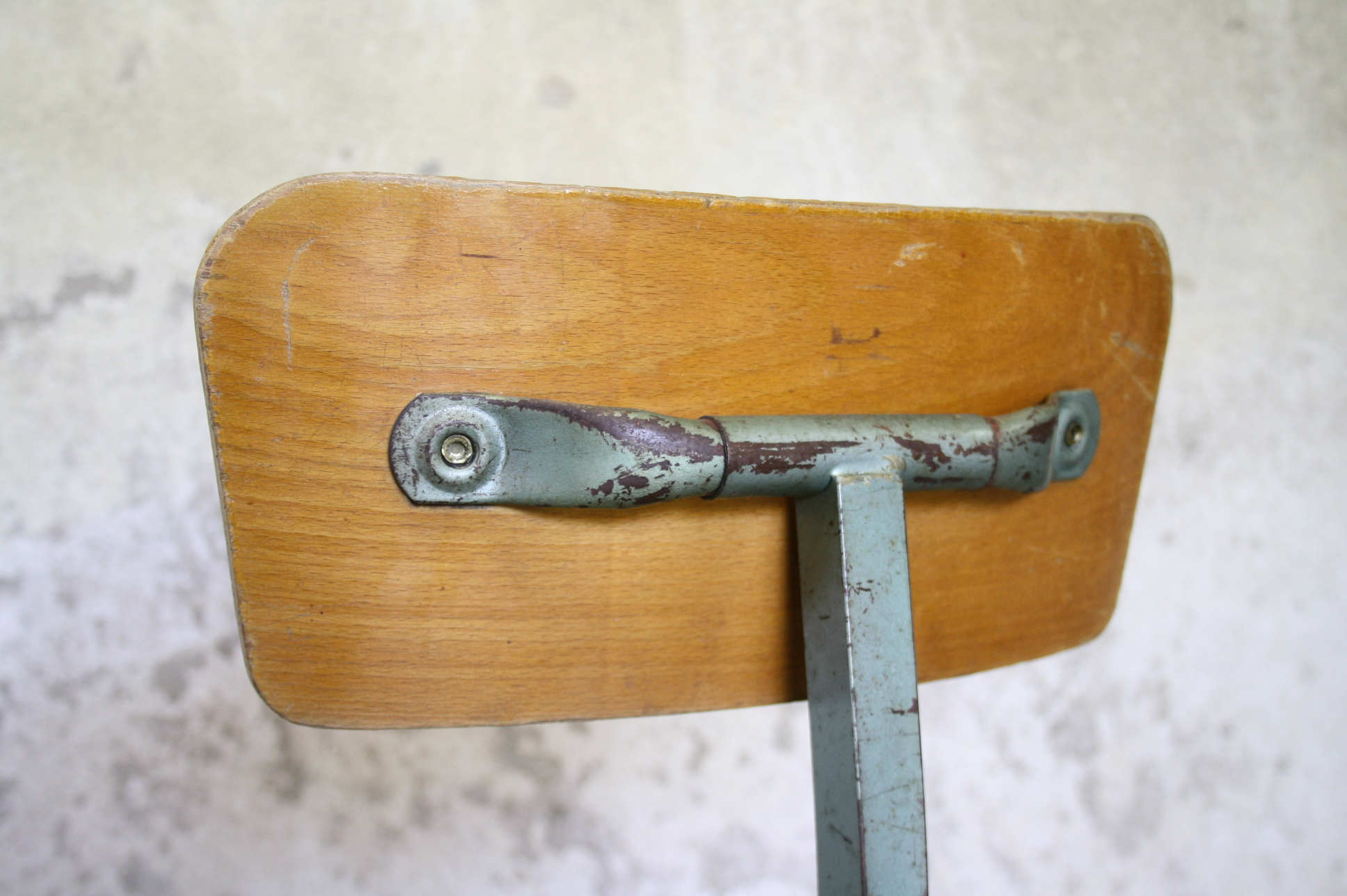 Bienaise workshop chair