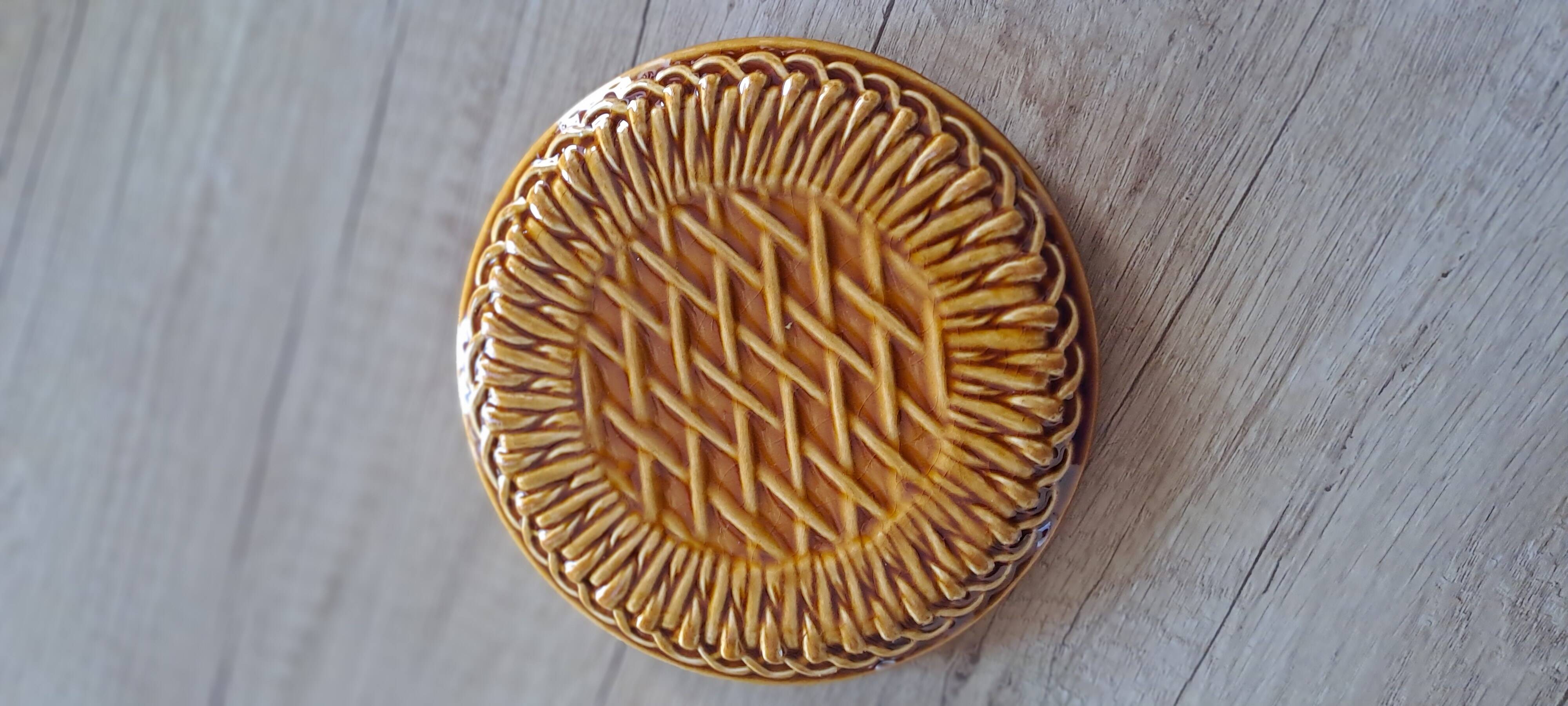 Set of Gien trivets