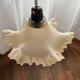 Suspension ancienne en opaline