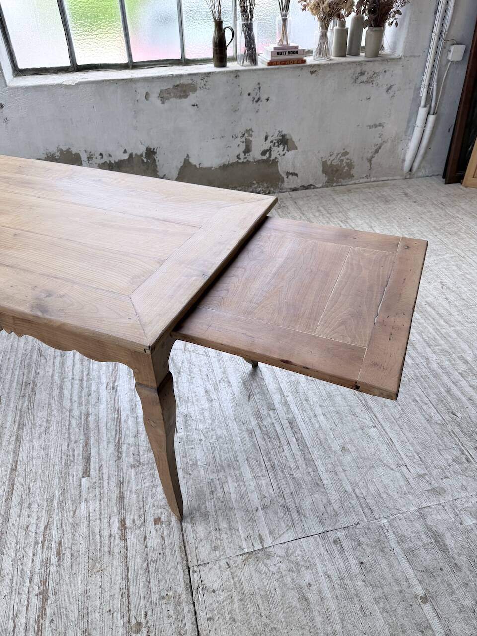 Farm table cherry wood with curved legs, 19th century.