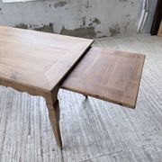 Table de ferme merisier pieds galbés XIXème