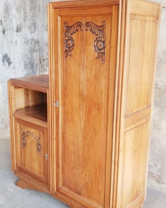 Armoire asymétrique vintage